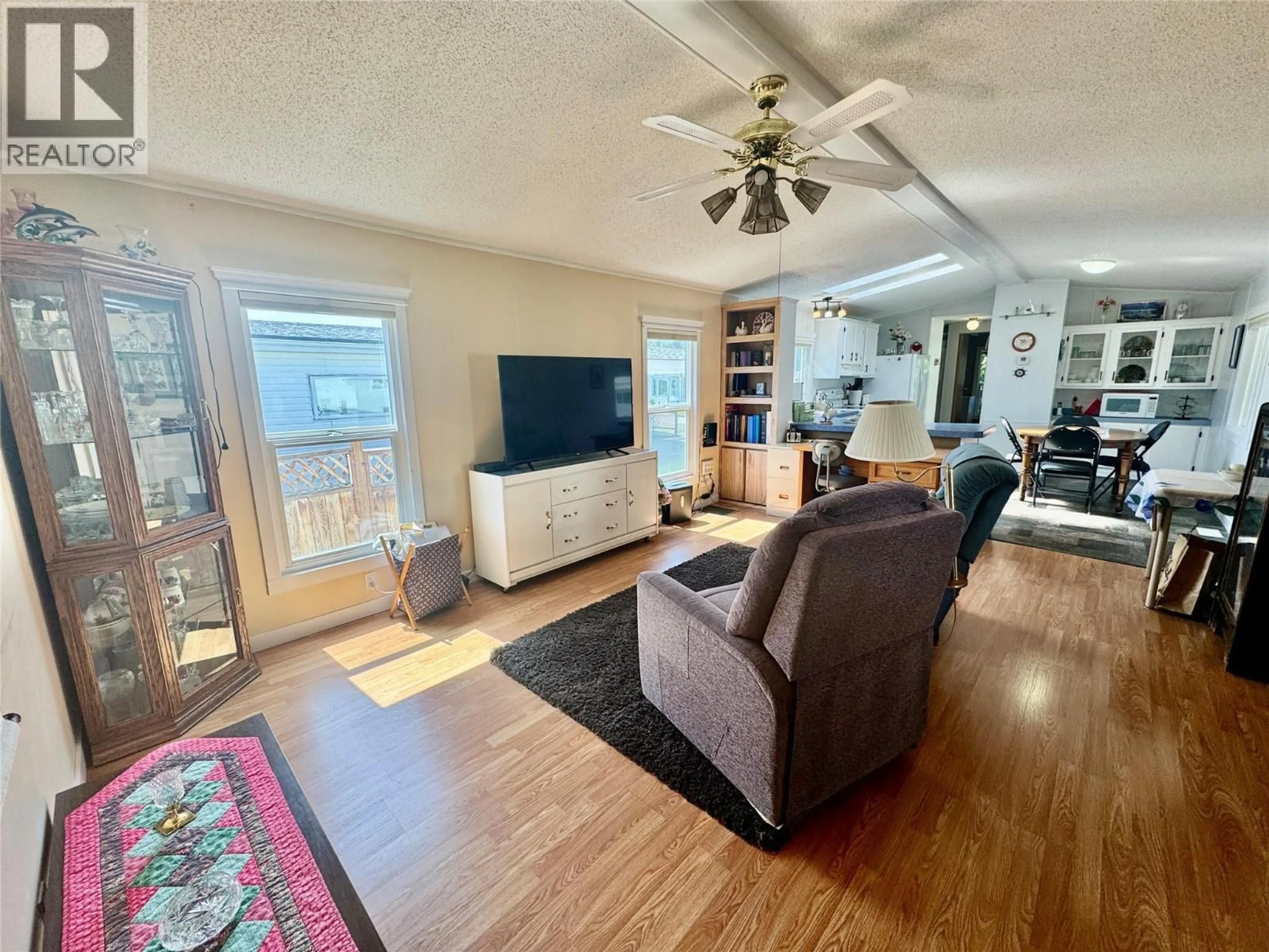 Living room with furniture, unknown for 135 - 720 COMMONWEALTH ROAD, Kelowna British Columbia V4V1R8