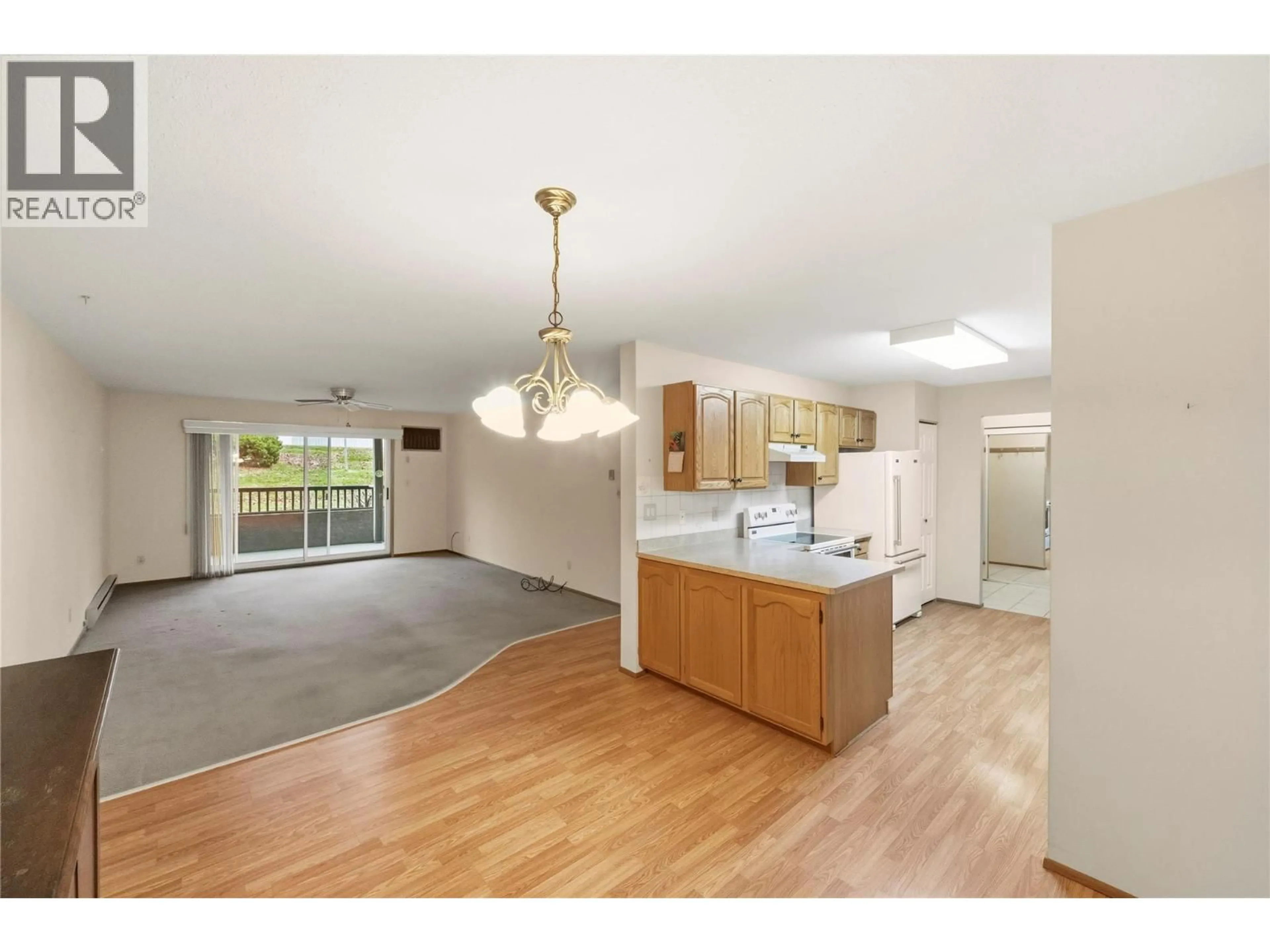 Open concept kitchen, unknown for 102 - 262 KINNEY AVENUE, Penticton British Columbia V2A3N9