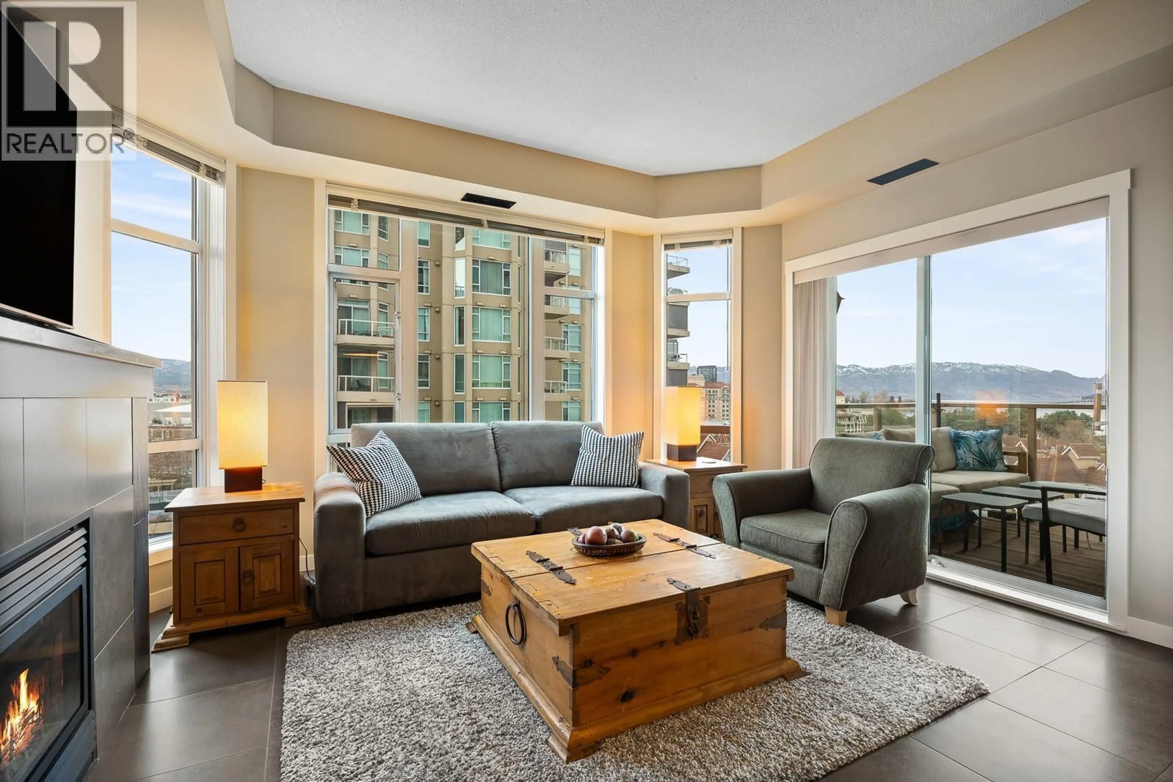 Living room with furniture, unknown for 803 - 1128 SUNSET DRIVE, Kelowna British Columbia V1Y9R7