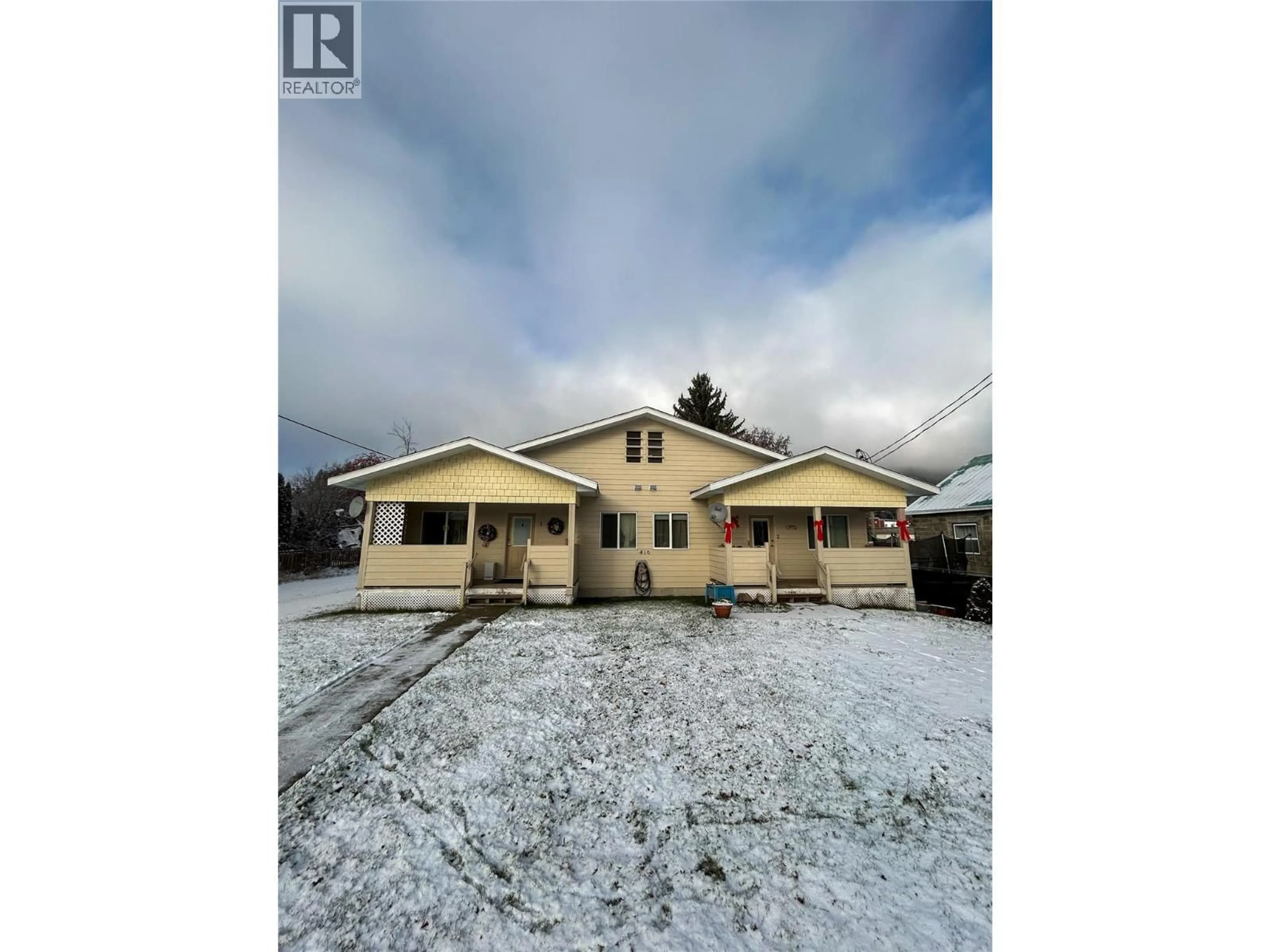 A pic from outside/outdoor area/front of a property/back of a property/a pic from drone, street for 416 SAYWARD AVENUE, Salmo British Columbia V0G1Z0