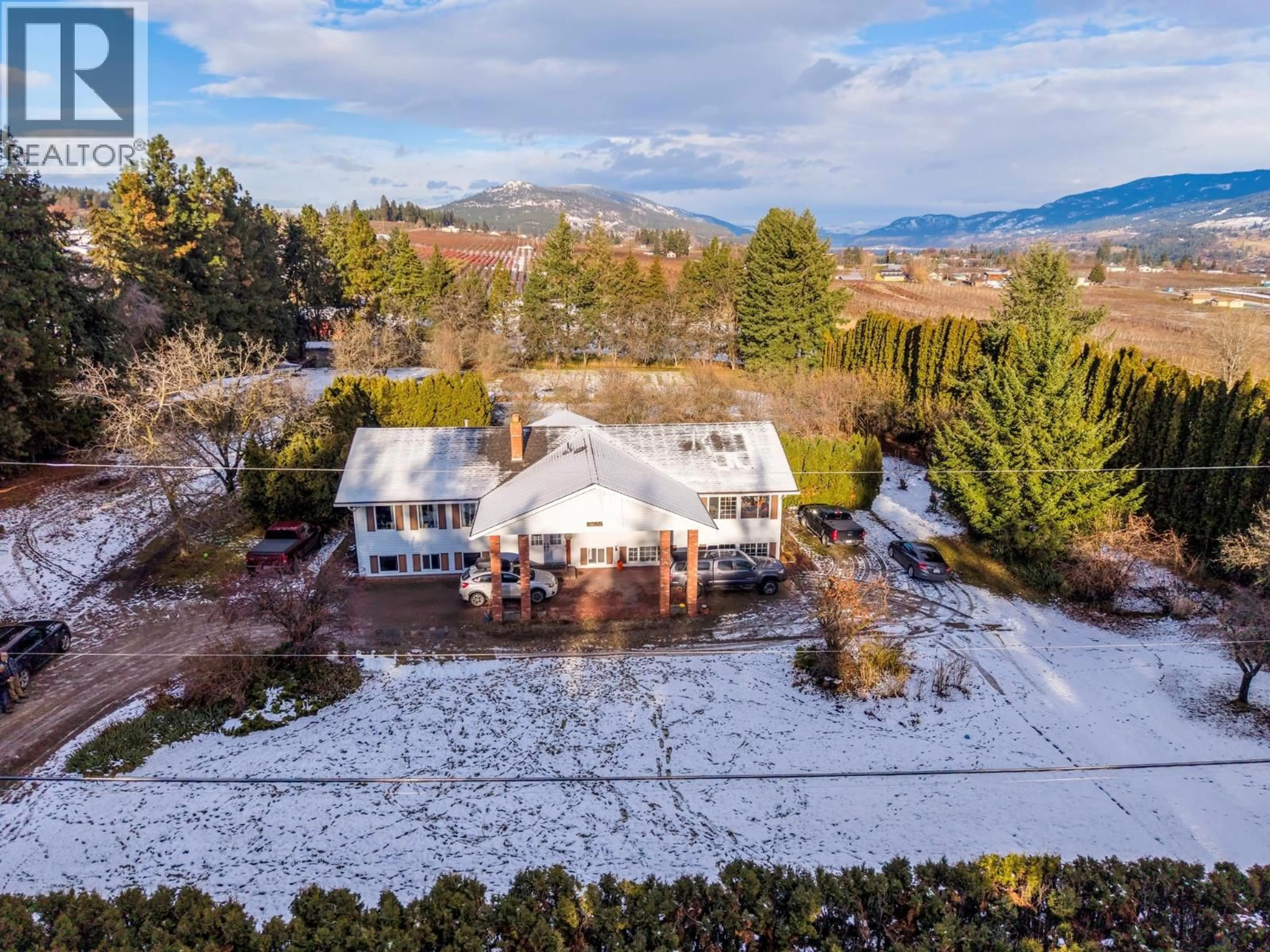 A pic from outside/outdoor area/front of a property/back of a property/a pic from drone, mountain view for 10151 CHASE ROAD, Lake Country British Columbia V4V1P3