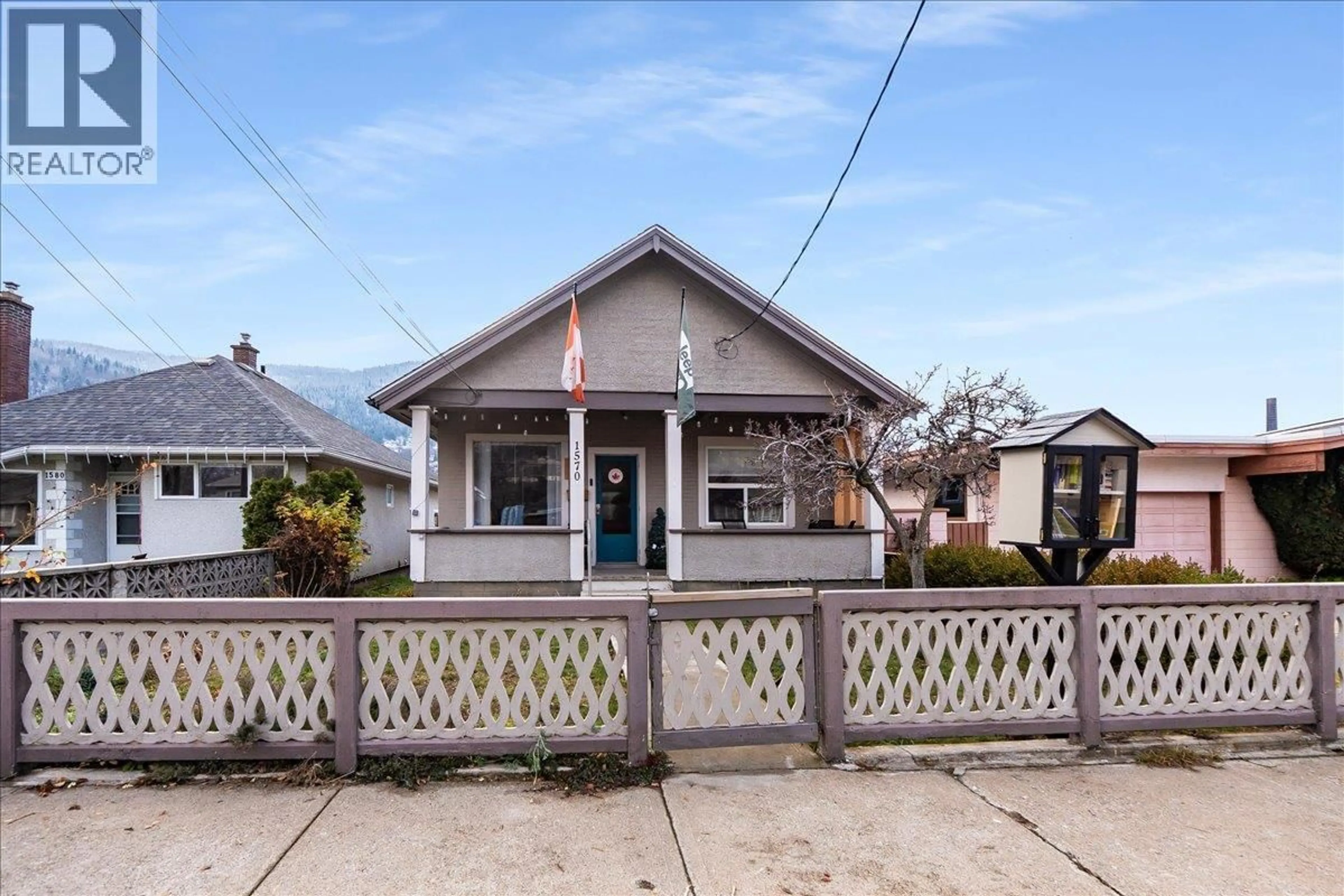 A pic from outside/outdoor area/front of a property/back of a property/a pic from drone, street for 1570 THIRD AVENUE, Trail British Columbia V1R1P7