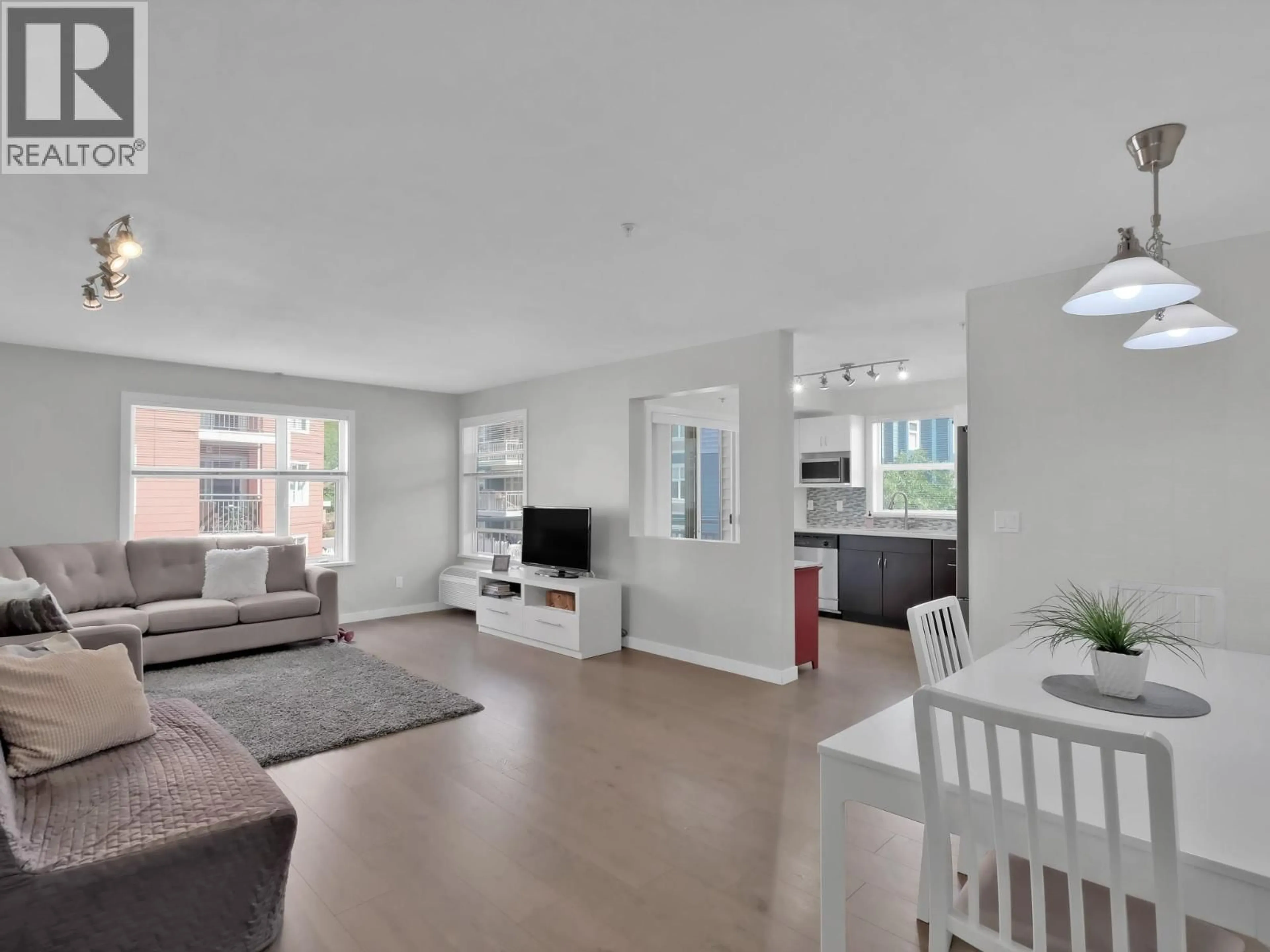 Living room with furniture, unknown for 202 - 563 YATES ROAD, Kelowna British Columbia V1V2V3