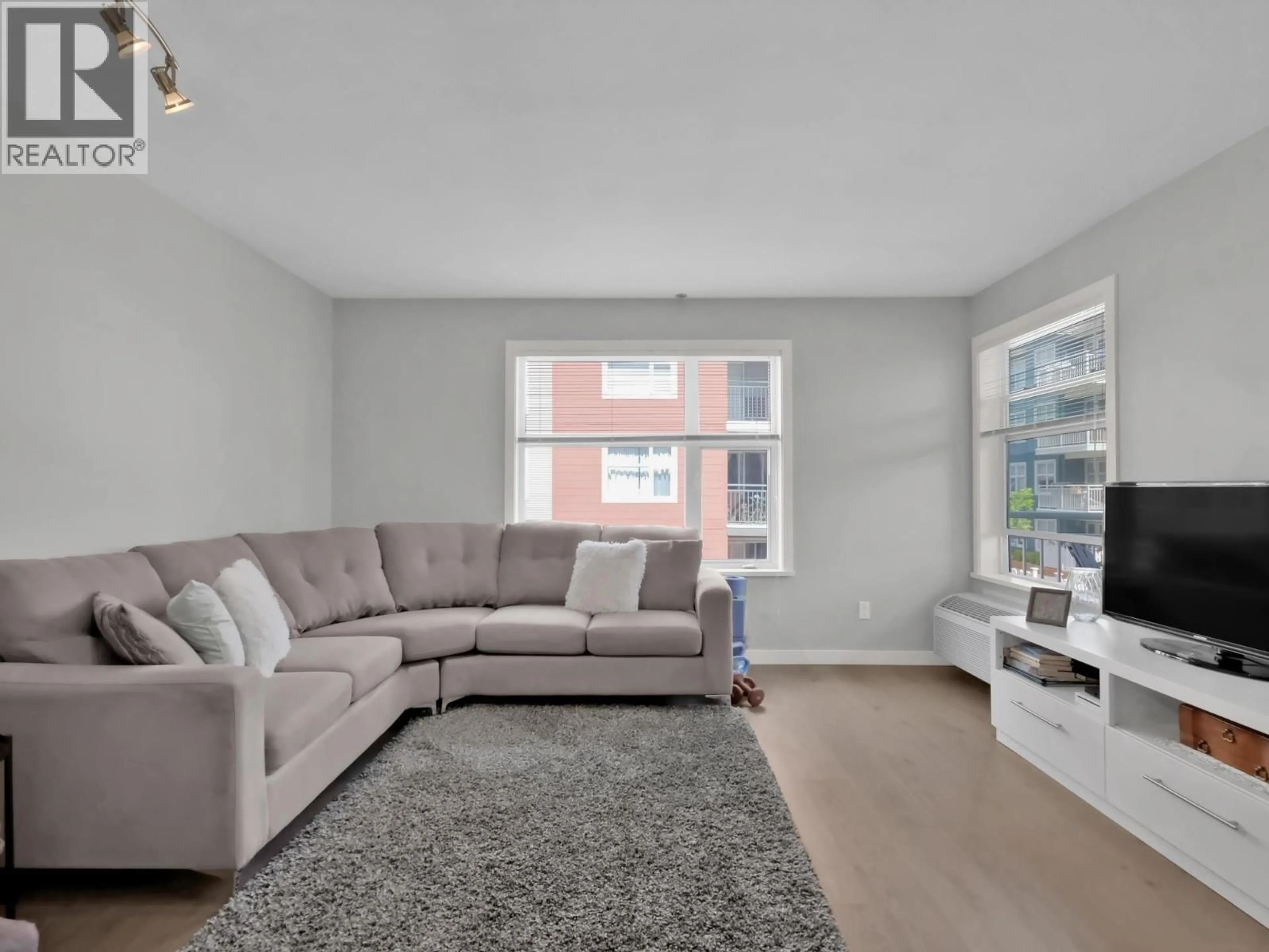 Living room with furniture, unknown for 202 - 563 YATES ROAD, Kelowna British Columbia V1V2V3