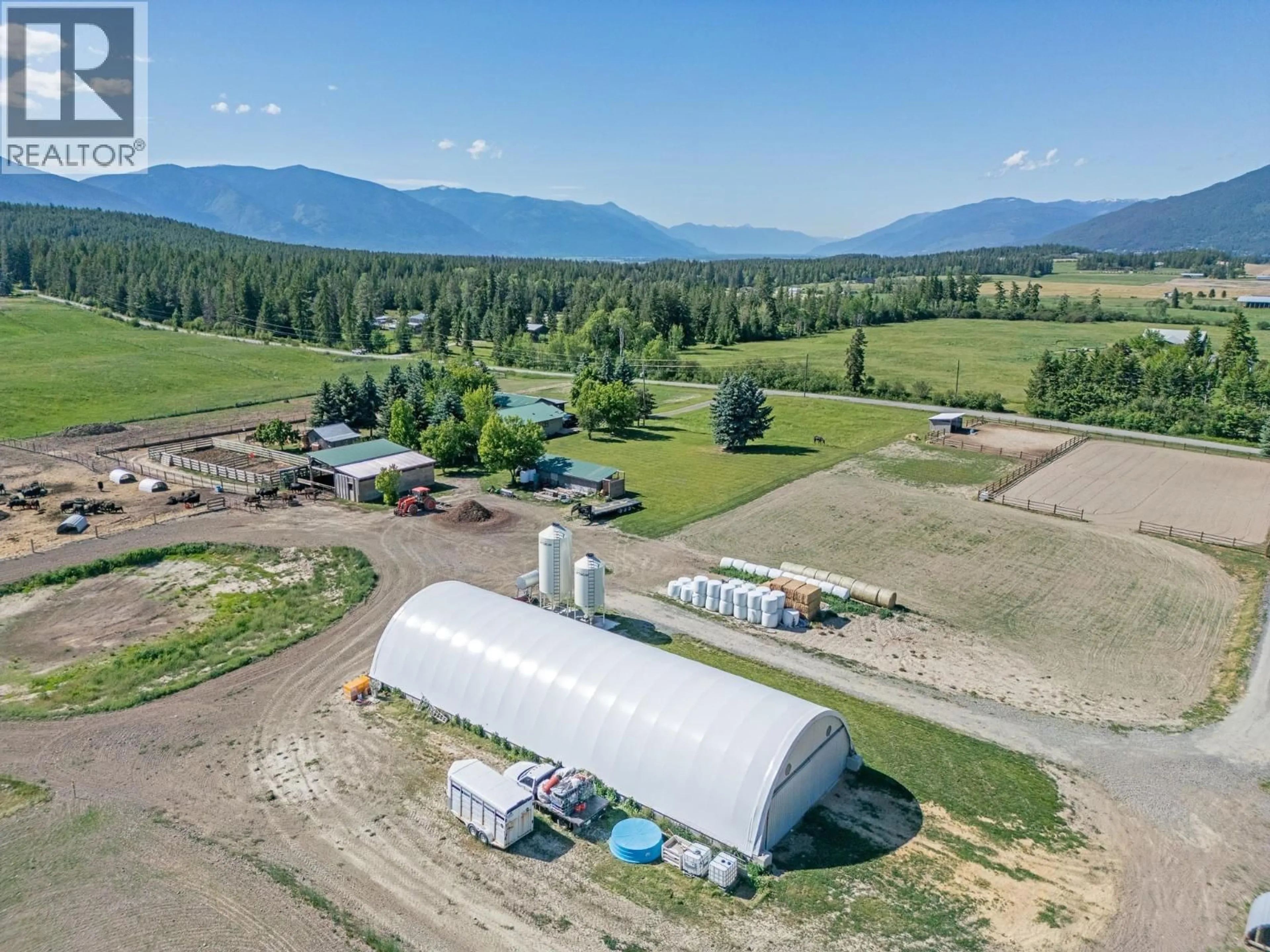 A pic from outside/outdoor area/front of a property/back of a property/a pic from drone, mountain view for 2315 16TH STREET, Lister British Columbia V0B1G2