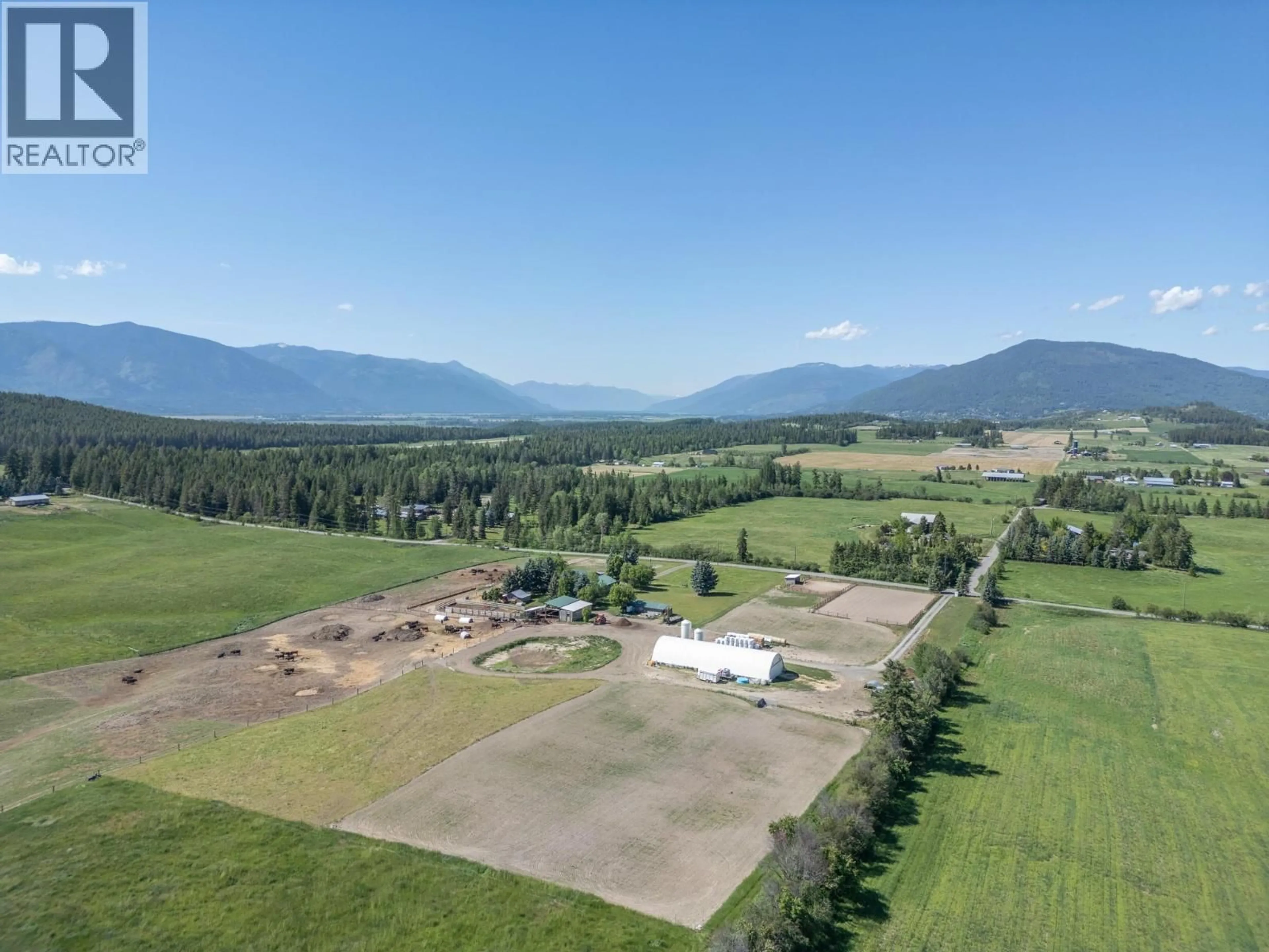 A pic from outside/outdoor area/front of a property/back of a property/a pic from drone, mountain view for 2315 16TH STREET, Lister British Columbia V0B1G2
