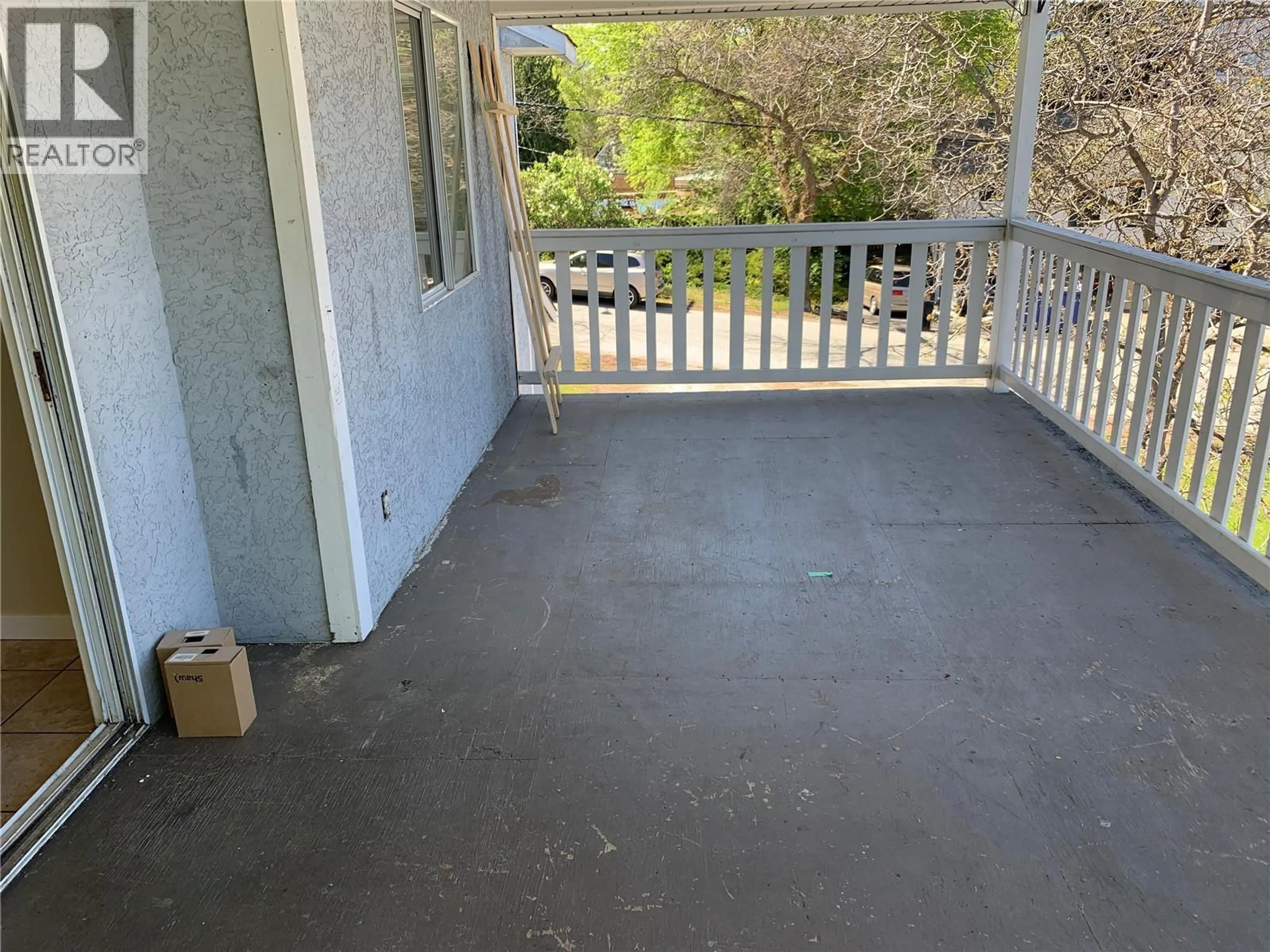 Patio, street for 1425 HIGHLAND DRIVE SOUTH, Kelowna British Columbia V1Y3W3