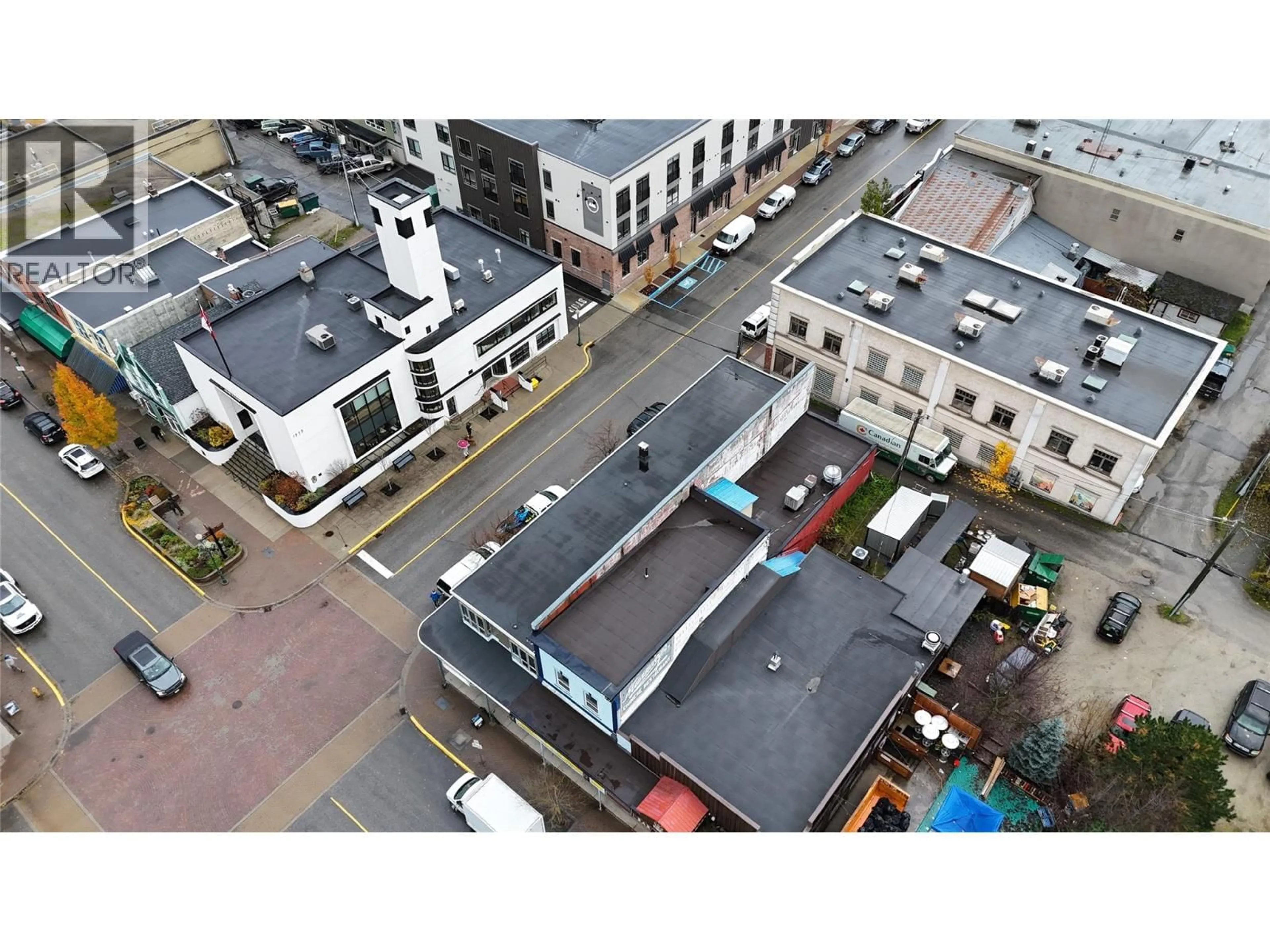 A pic from outside/outdoor area/front of a property/back of a property/a pic from drone, city buildings view from balcony for 302 MACKENZIE AVENUE, Revelstoke British Columbia V0E2S0