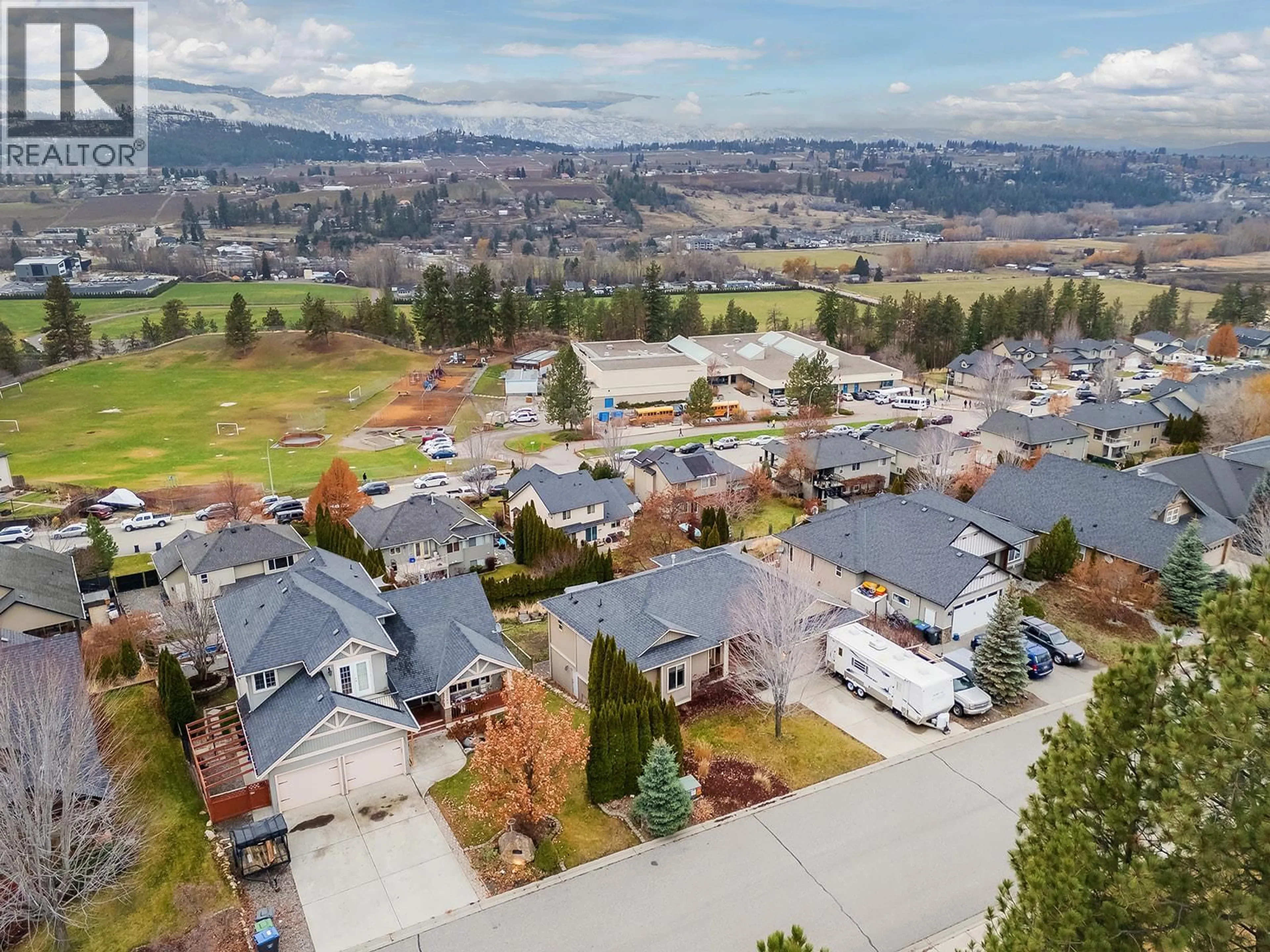 A pic from outside/outdoor area/front of a property/back of a property/a pic from drone, mountain view for 10290 TERESA ROAD, Lake Country British Columbia V4V2N6