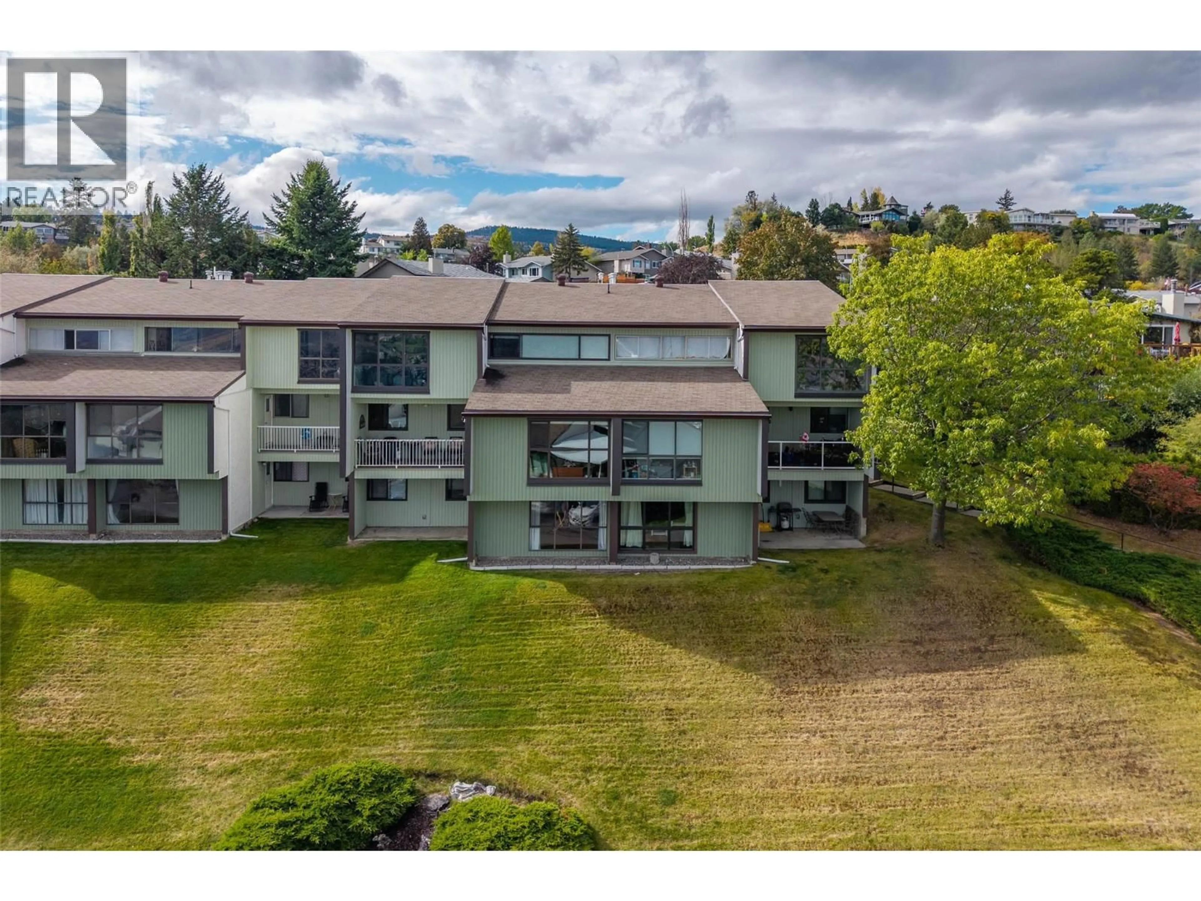 A pic from outside/outdoor area/front of a property/back of a property/a pic from drone, unknown for 91 - 137 MCGILL ROAD, Kamloops British Columbia V2C1L9