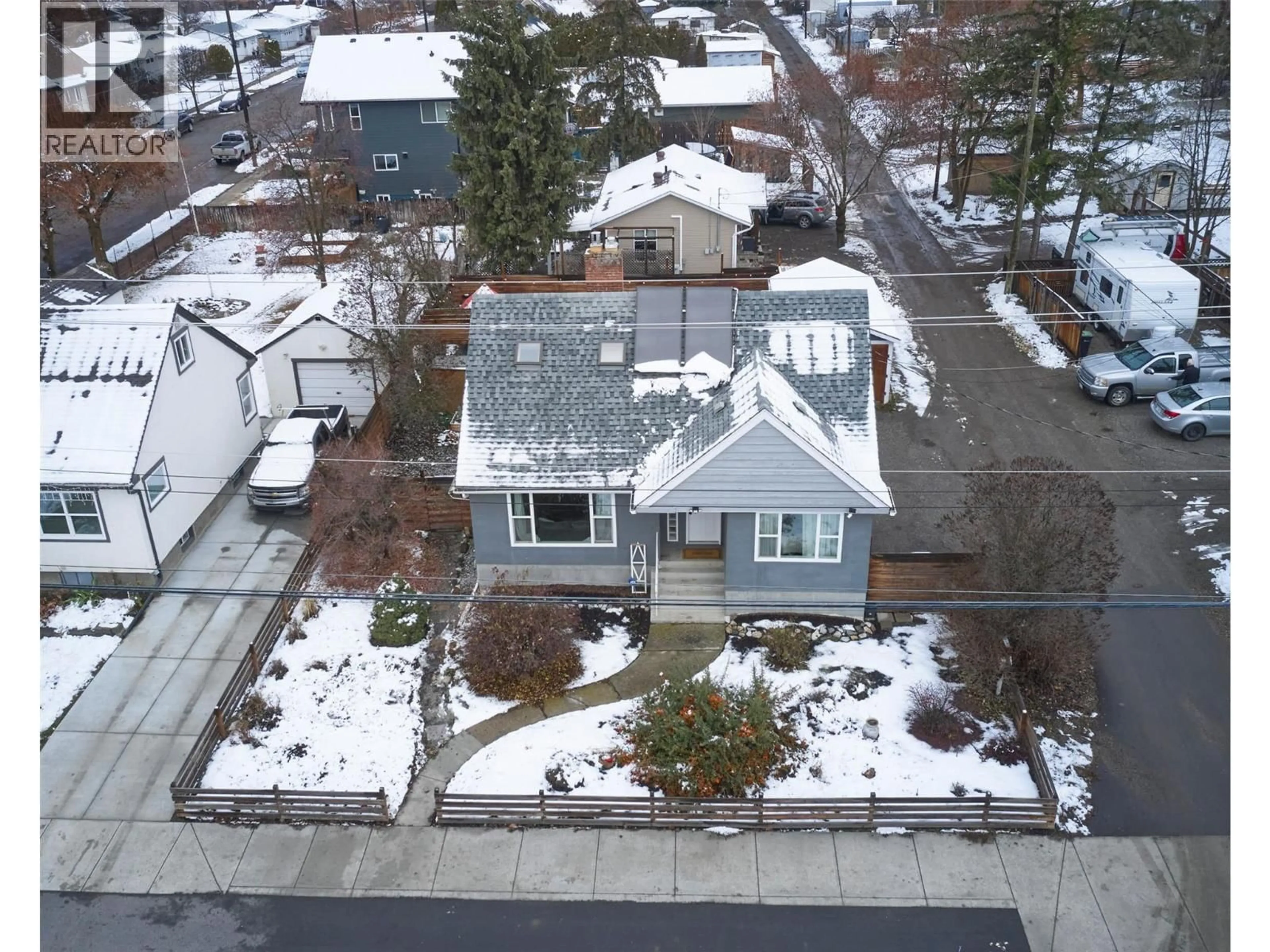 A pic from outside/outdoor area/front of a property/back of a property/a pic from drone, street for 1505 32 AVENUE, Vernon British Columbia V1T2H9
