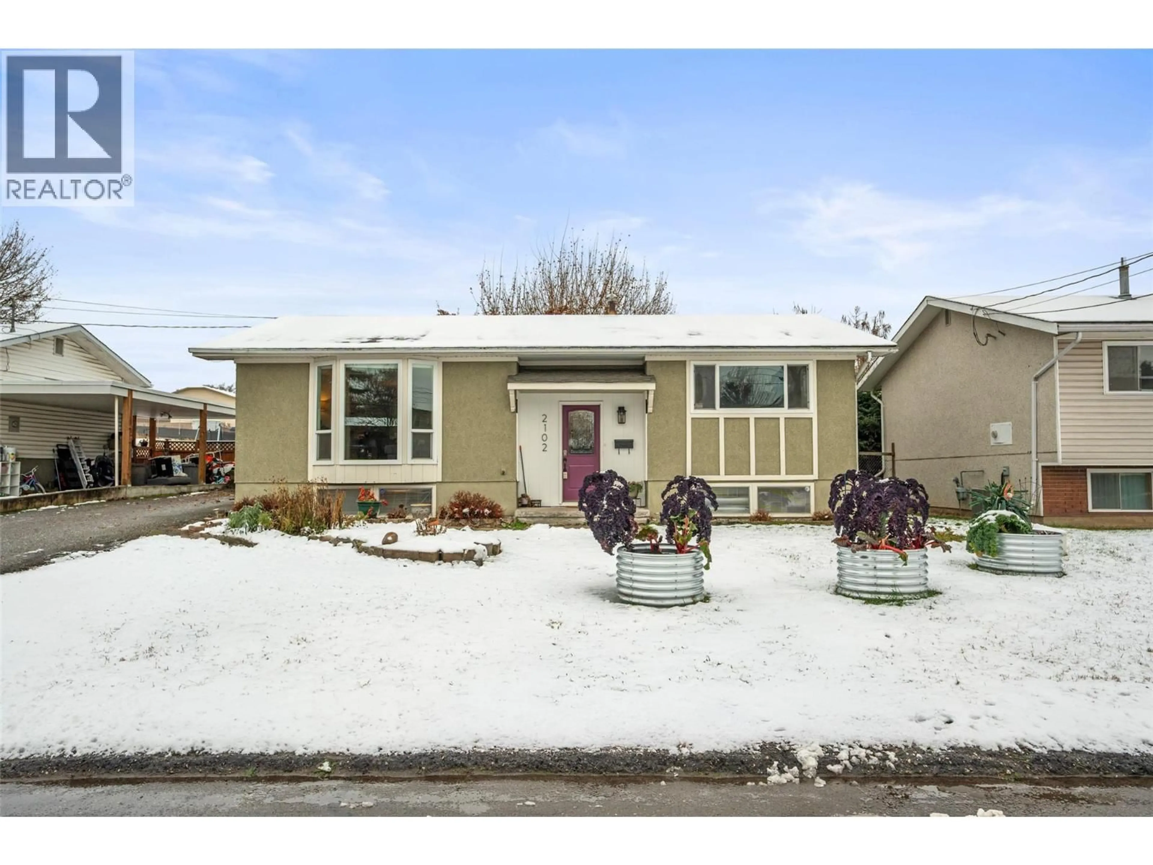 Home with vinyl exterior material, street for 2102 41 AVENUE, Vernon British Columbia V1T3G8