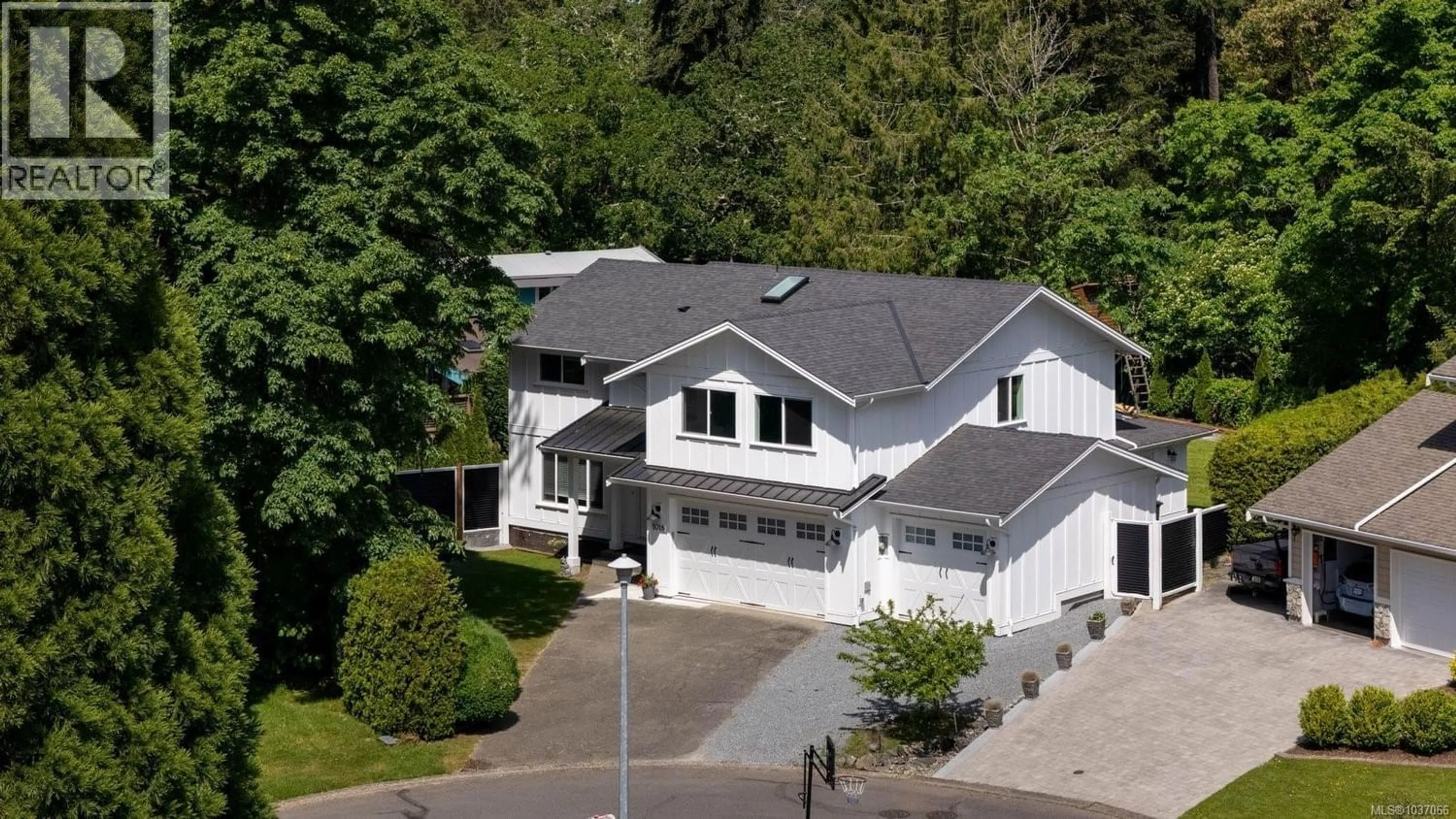 Unknown for 1018 ELSTREE CLOSE, Central Saanich British Columbia V8M1A4