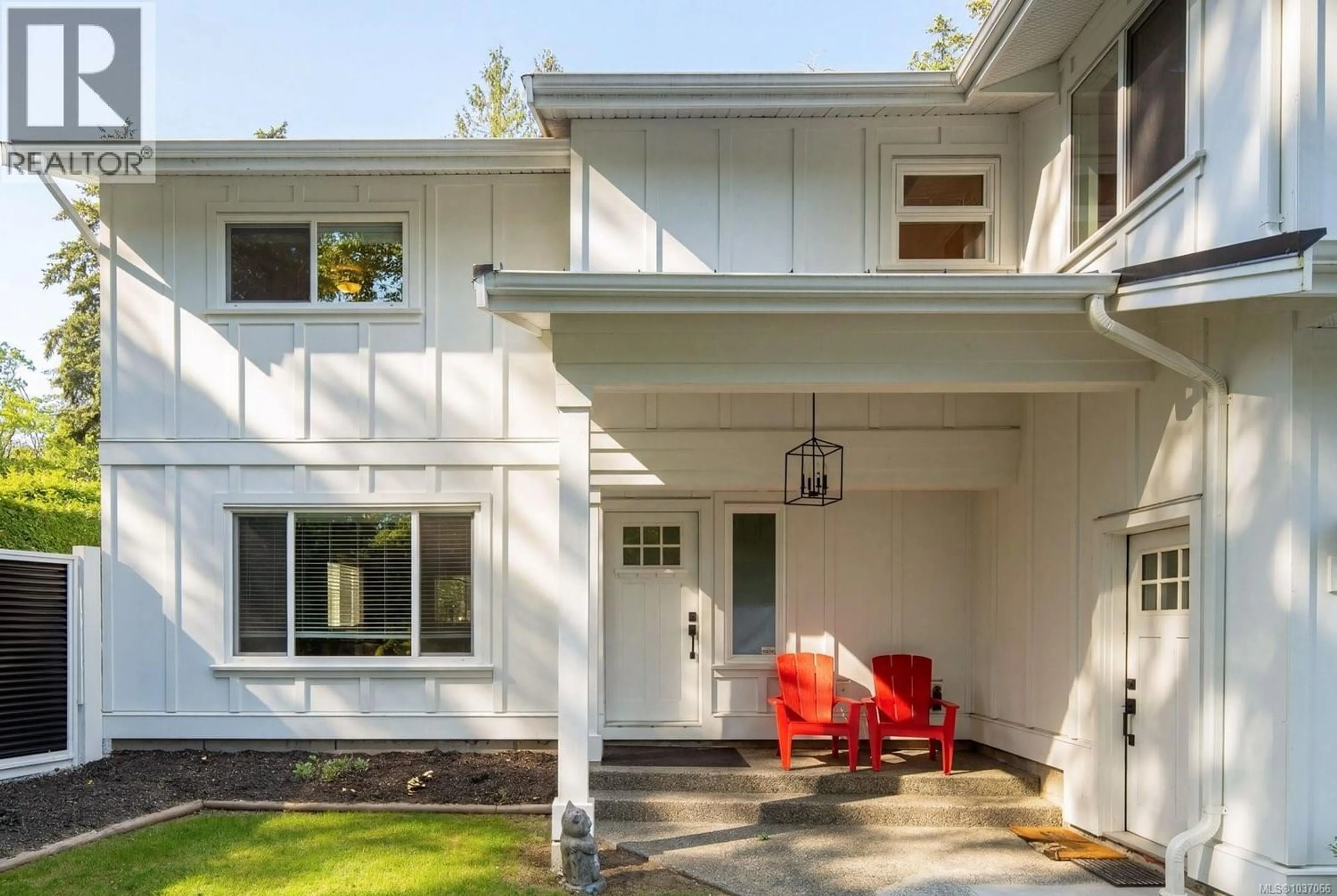 Unknown for 1018 ELSTREE CLOSE, Central Saanich British Columbia V8M1A4