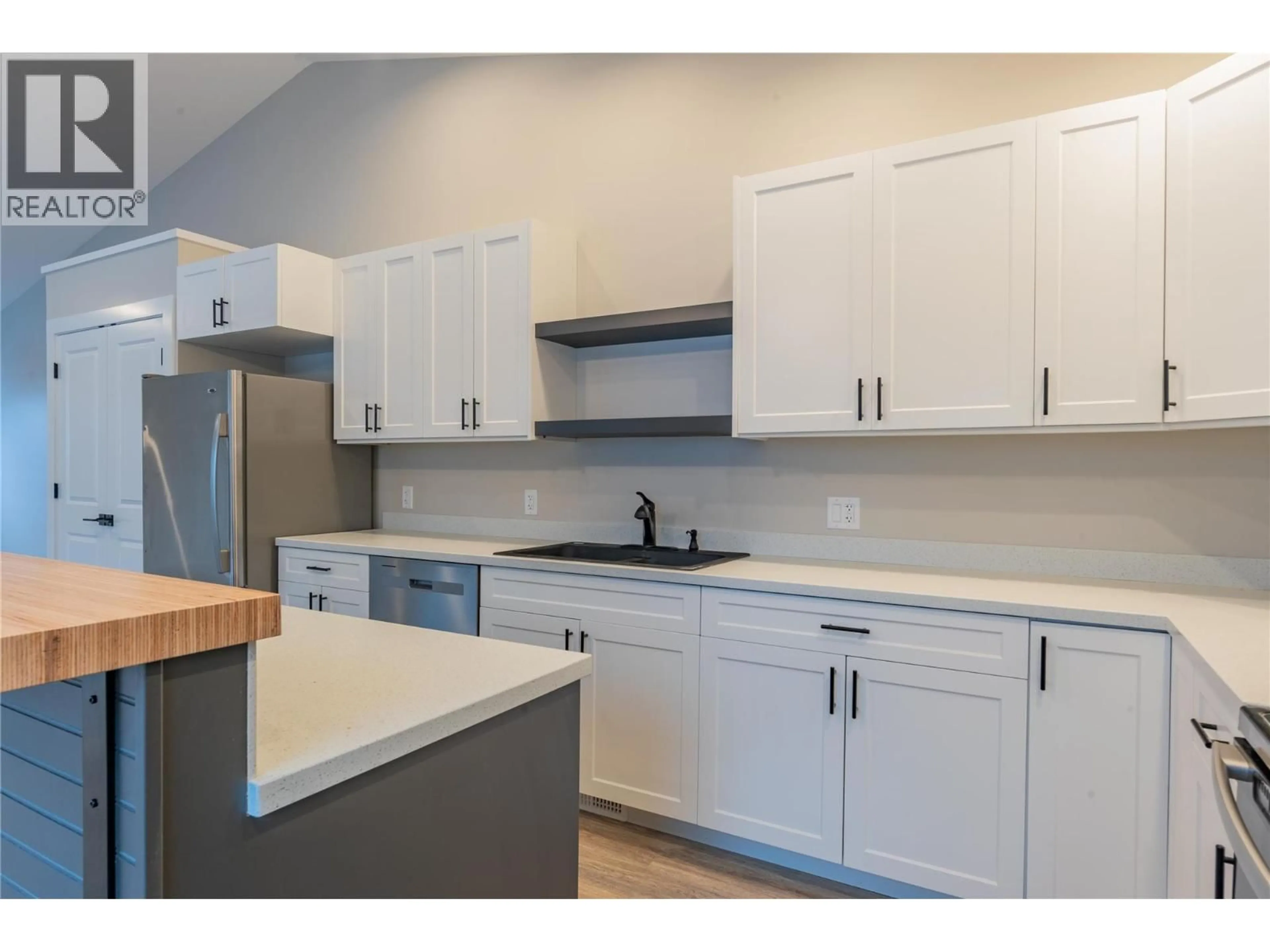 Unknown for 418 2ND AVENUE, Rivervale British Columbia V1R4V5