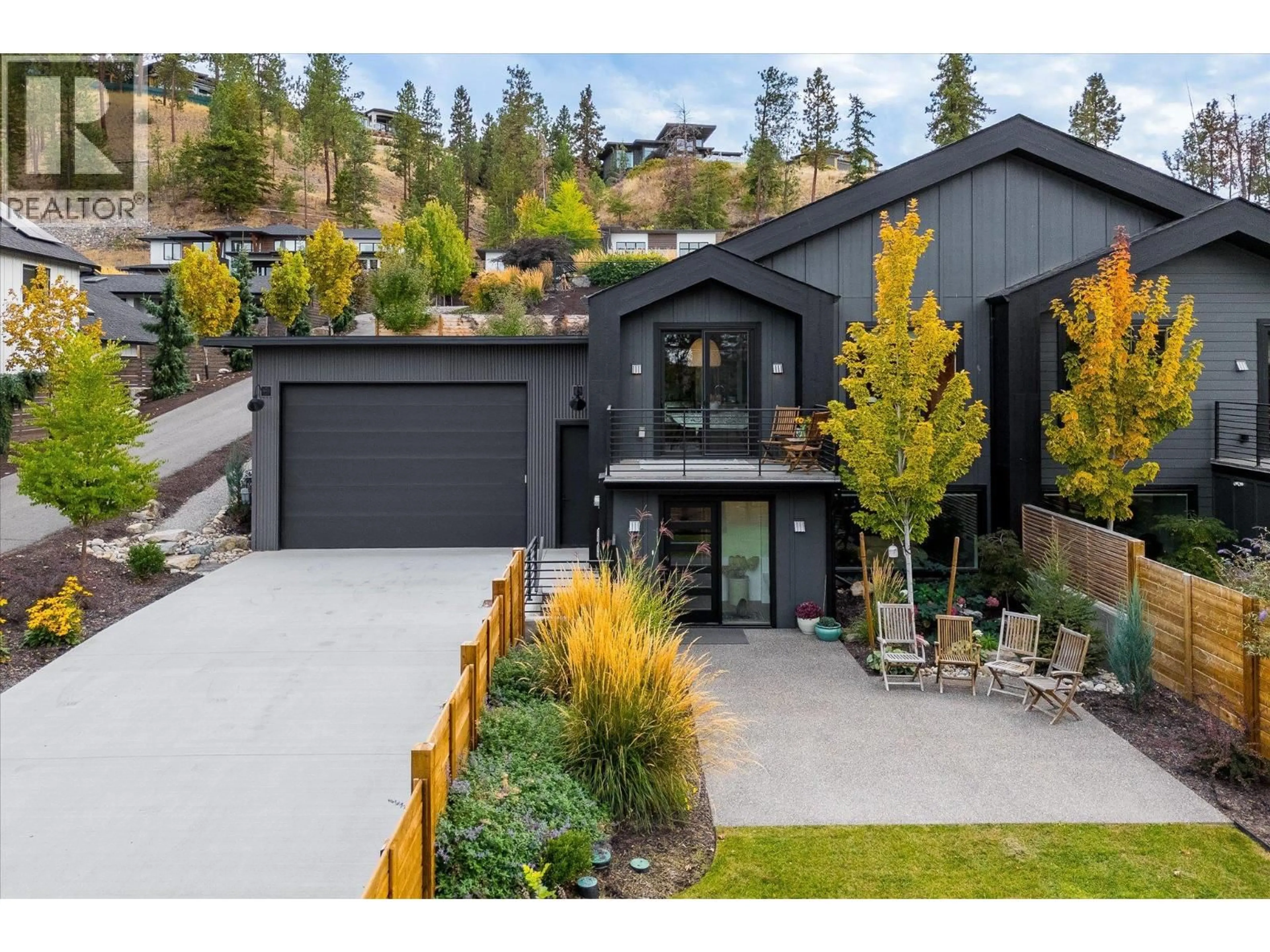 Home with vinyl exterior material, mountain view for 761 BARNABY ROAD, Kelowna British Columbia V1W4N9