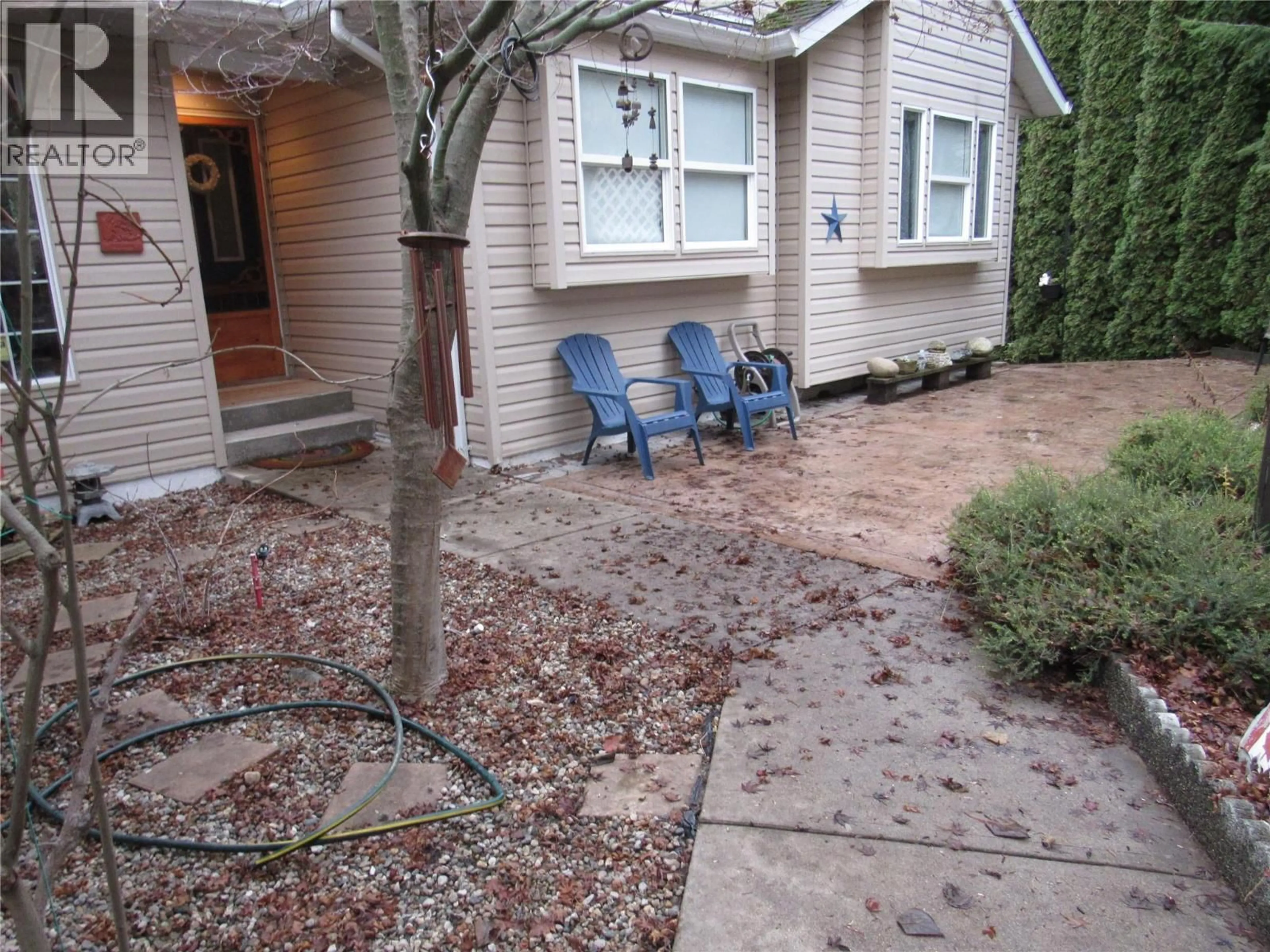 Patio, street for 1659 GREYSTONE PLACE, Castlegar British Columbia V1N4J4