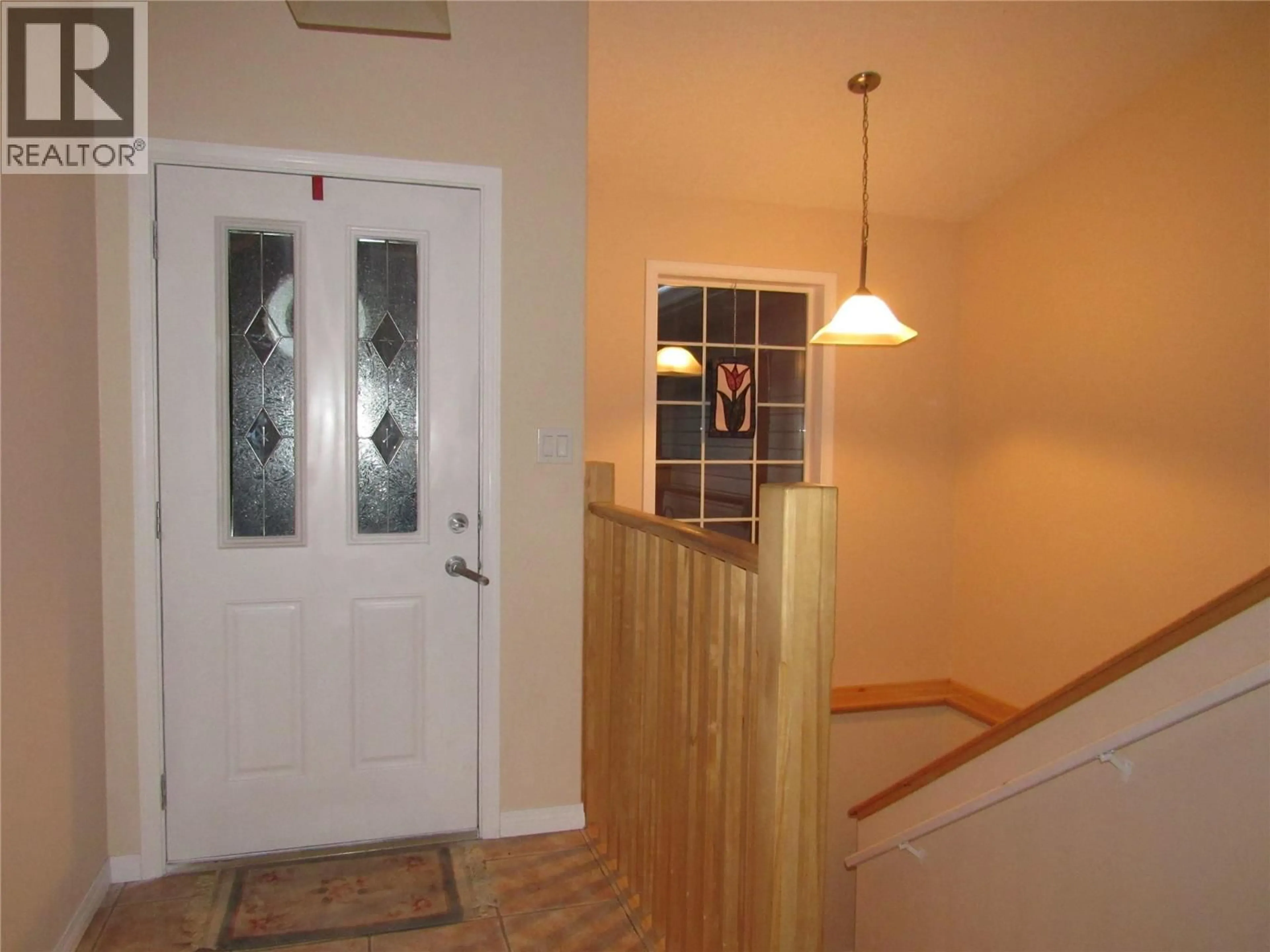 Indoor entryway for 1659 GREYSTONE PLACE, Castlegar British Columbia V1N4J4