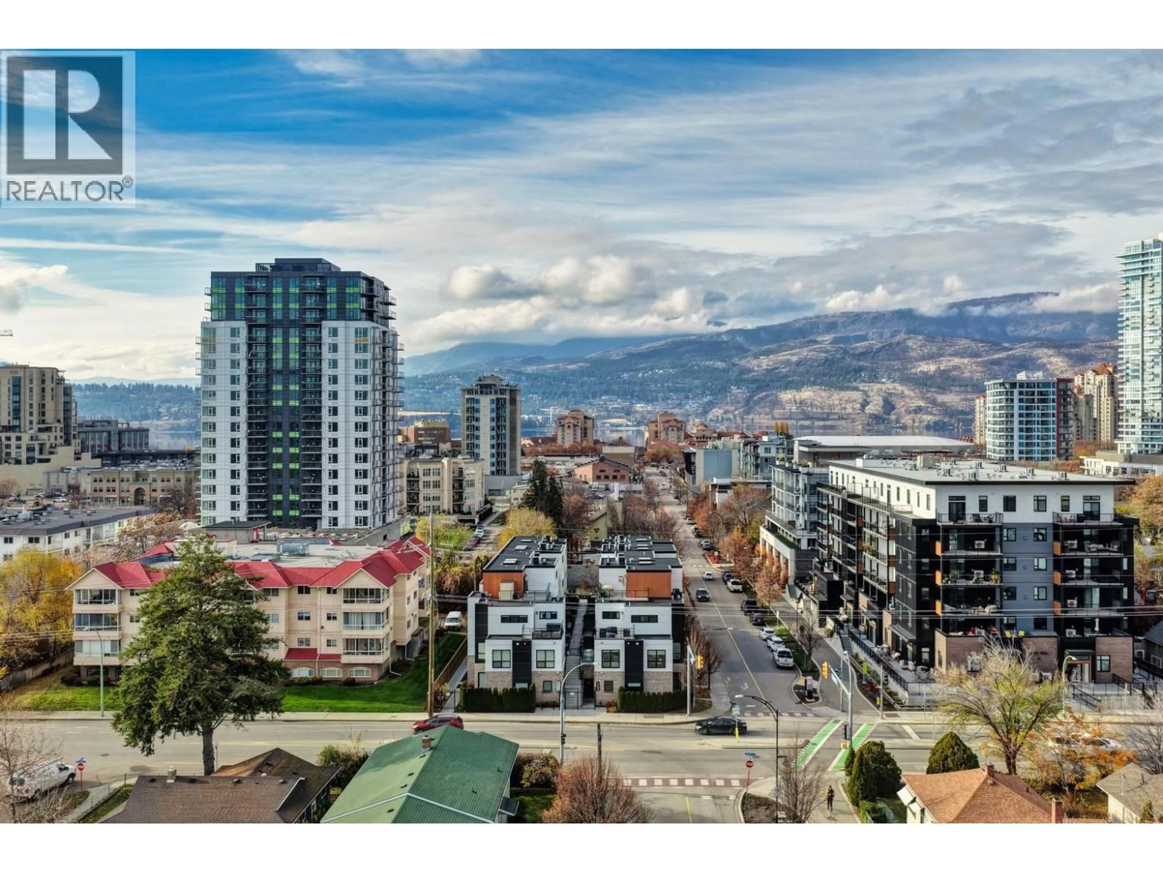 A pic from outside/outdoor area/front of a property/back of a property/a pic from drone, city buildings view from balcony for 106 - 1308 RICHTER STREET, Kelowna British Columbia V1Y2L3