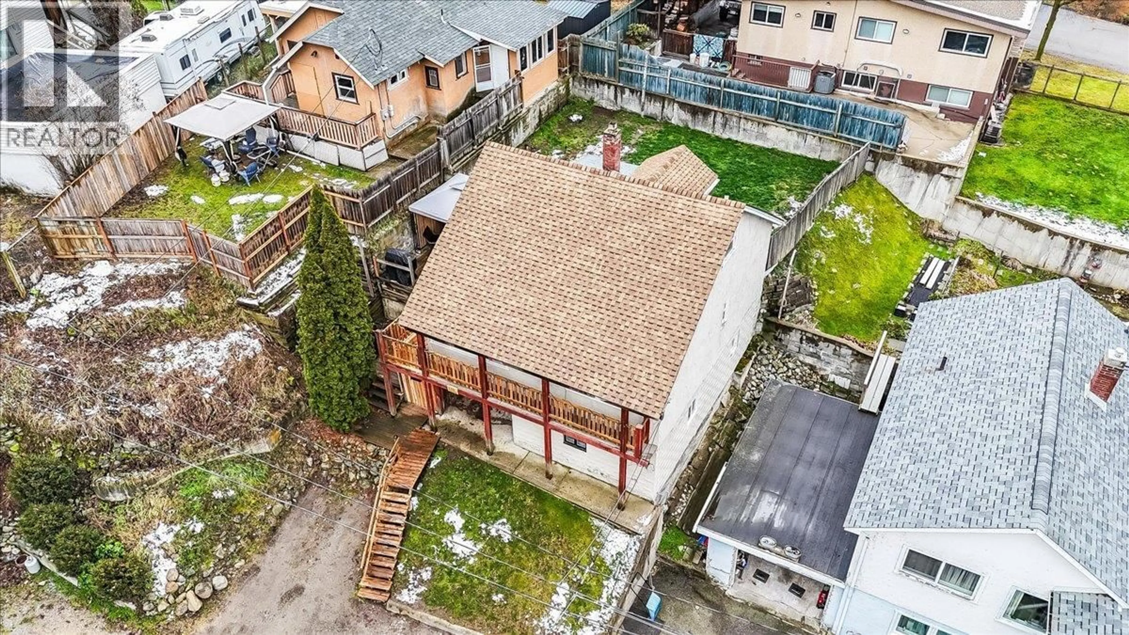 A pic from outside/outdoor area/front of a property/back of a property/a pic from drone, unknown for 530 TURNER STREET, Warfield British Columbia V1R2K2