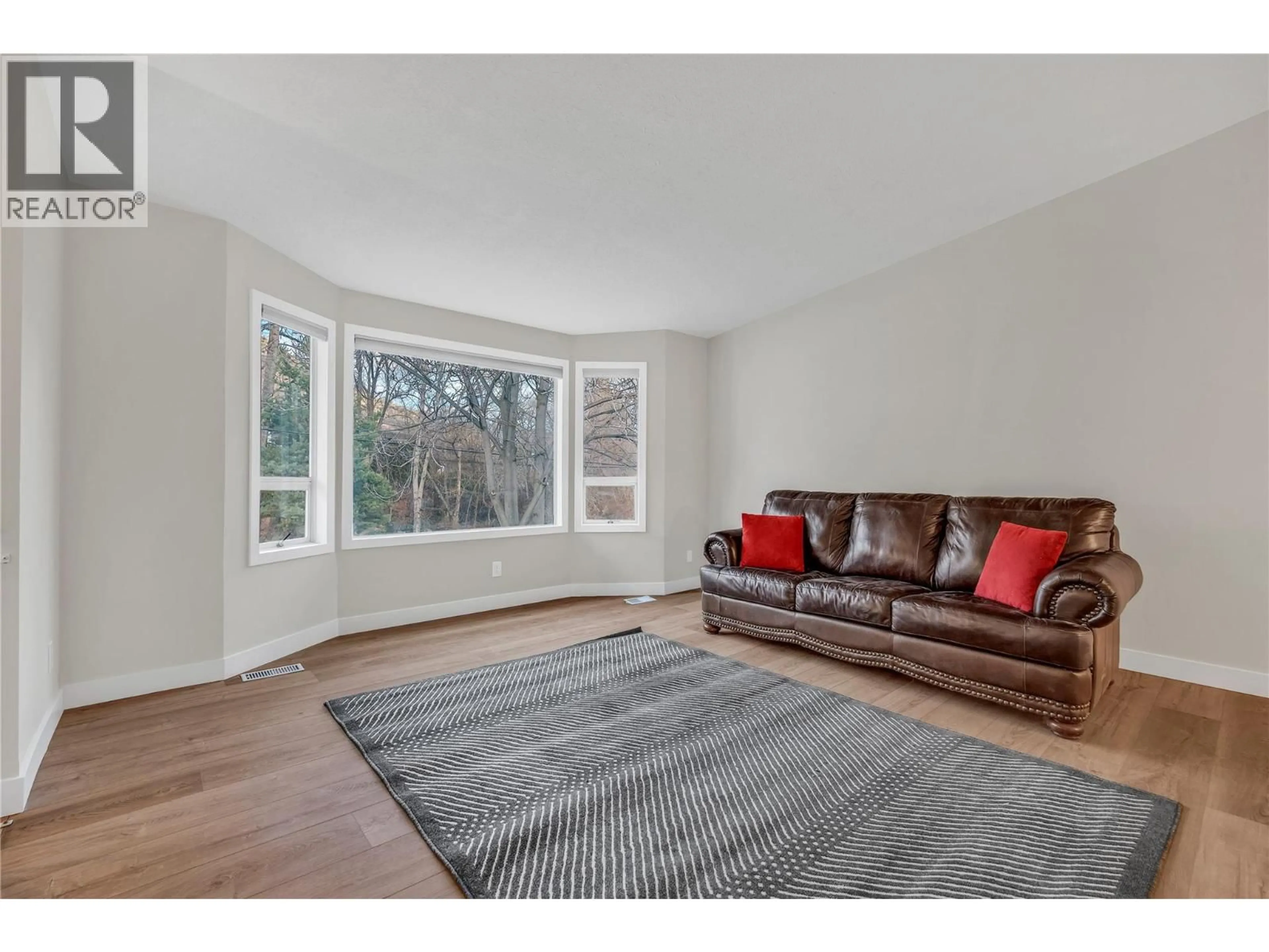 Living room with furniture, unknown for 7111 PEACH ORCHARD ROAD, Summerland British Columbia V0H1Z6