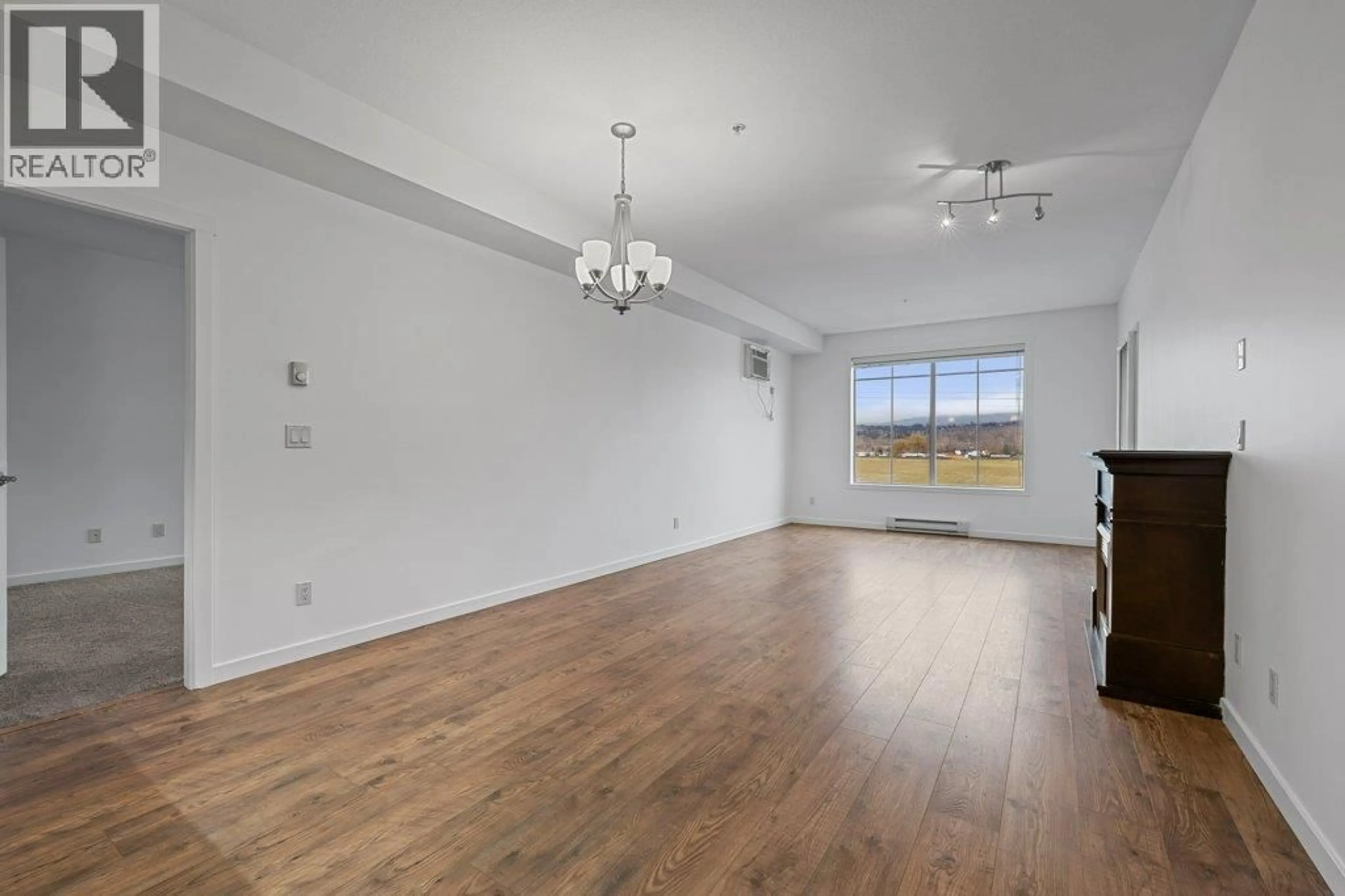 A pic of a room for 305 - 3735 CASORSO ROAD, Kelowna British Columbia V1W5G1