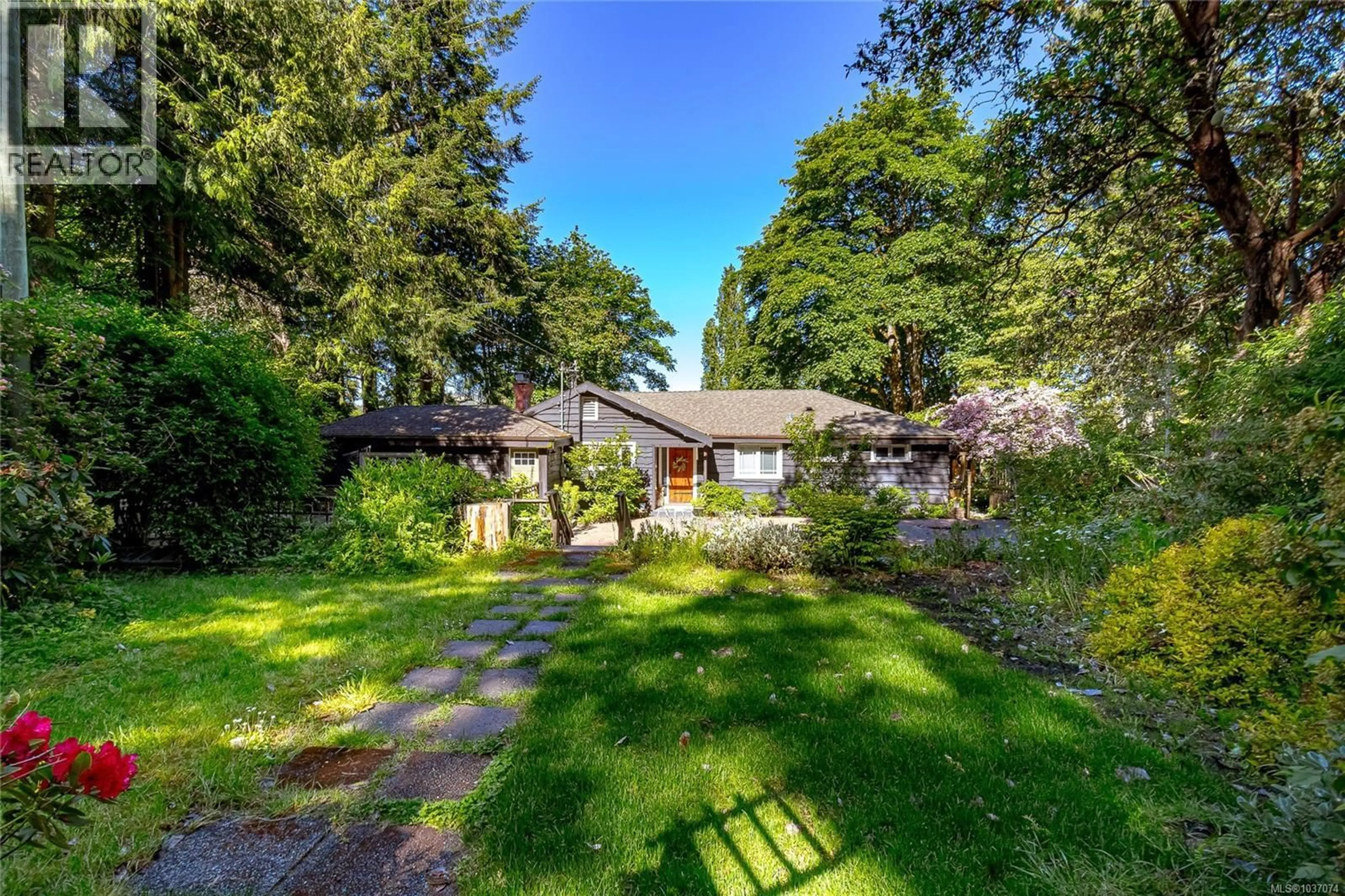 Unknown for 5168 SANTA CLARA AVENUE, Saanich British Columbia V8Y1W4