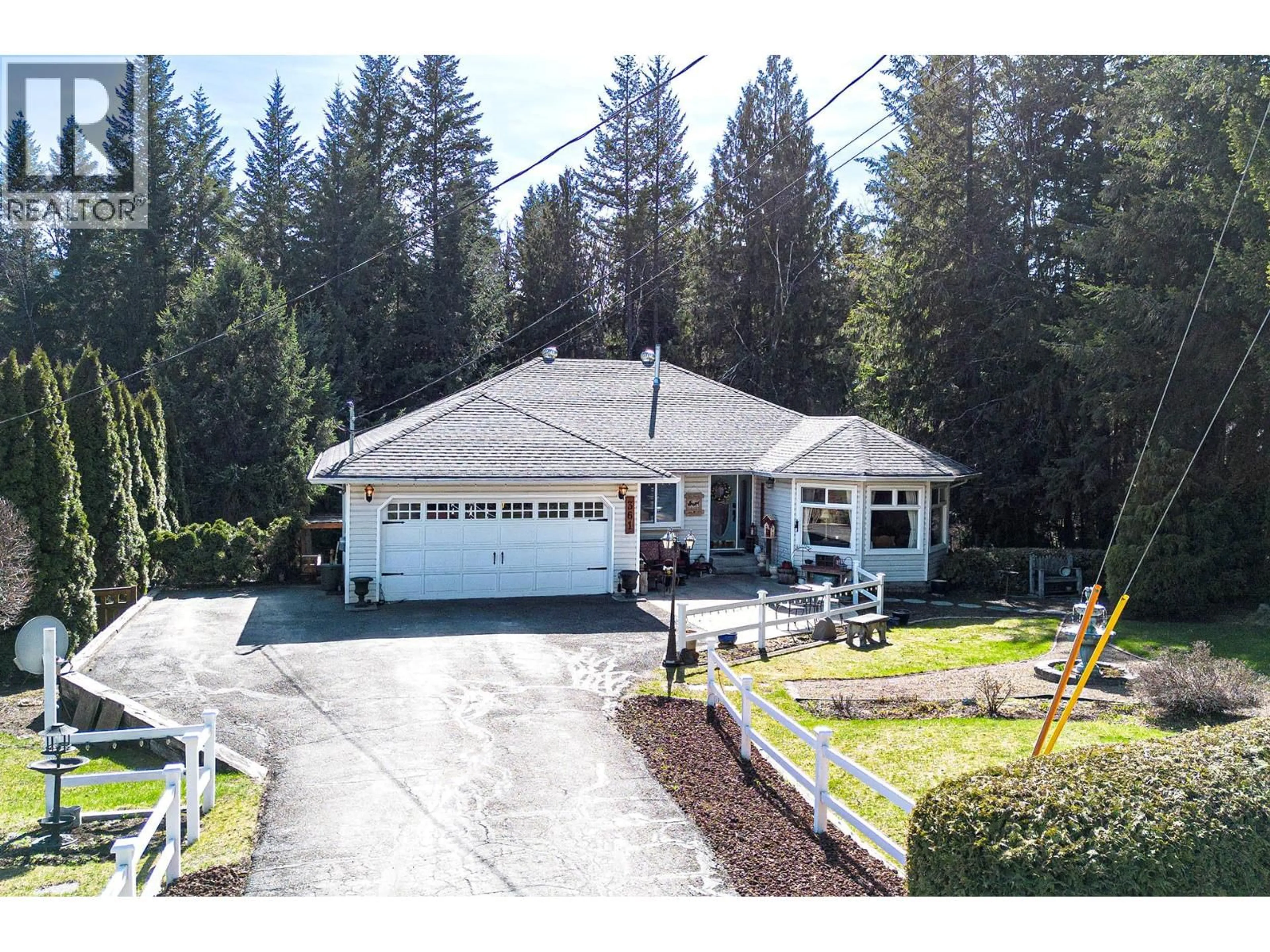 A pic from outside/outdoor area/front of a property/back of a property/a pic from drone, street for 361 WYNDHAVEN PLACE, Clearwater British Columbia V0E1N1
