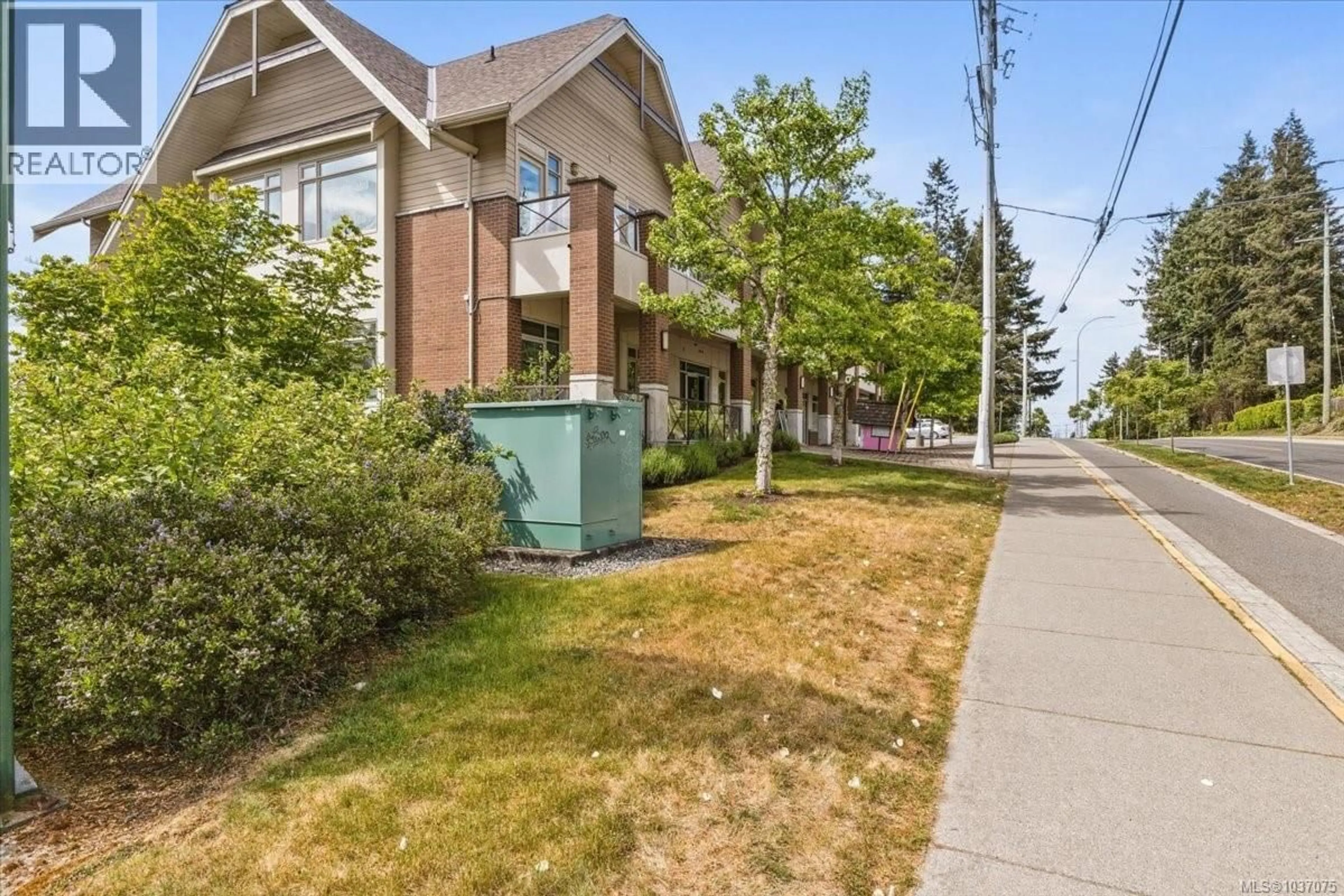 Patio, street for 202 - 6135 METRAL DRIVE, Nanaimo British Columbia V9T2L7