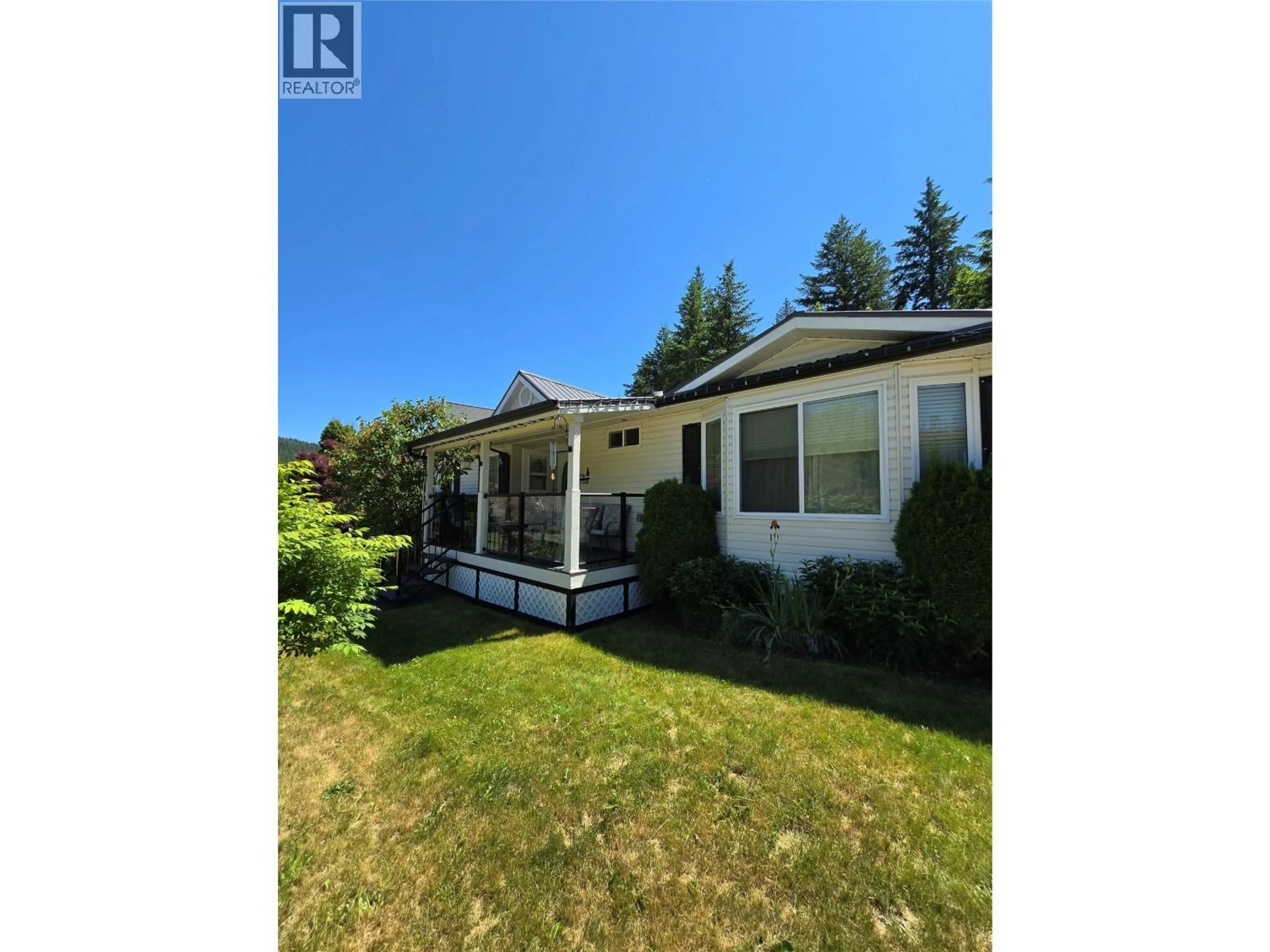 A pic from outside/outdoor area/front of a property/back of a property/a pic from drone, unknown for 14 - 8758 HOLDING ROAD, Adams Lake British Columbia V0E1M2