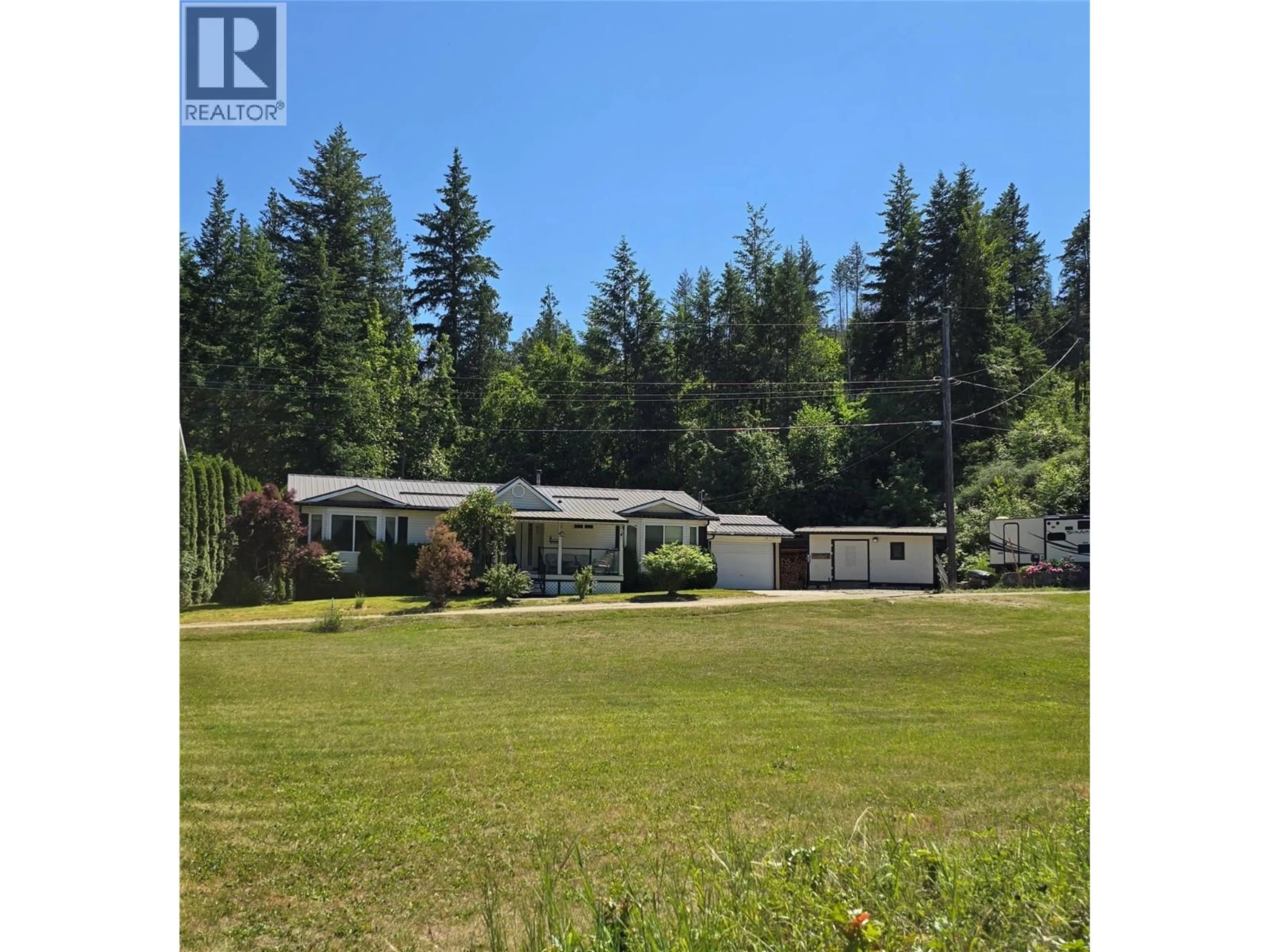 A pic from outside/outdoor area/front of a property/back of a property/a pic from drone, unknown for 14 - 8758 HOLDING ROAD, Adams Lake British Columbia V0E1M2