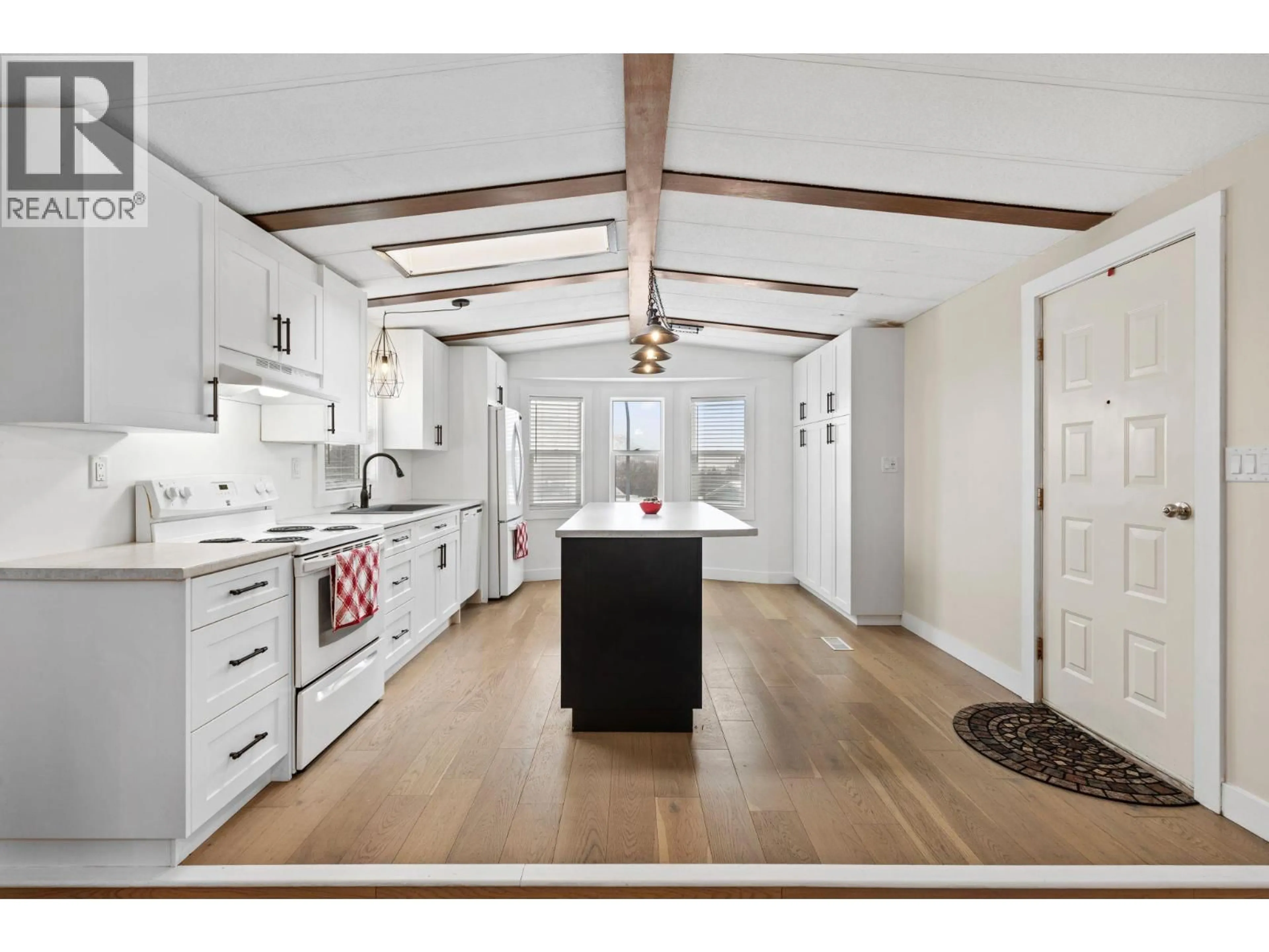 Open concept kitchen, unknown for B7 - 7155 DALLAS DRIVE, Kamloops British Columbia V2C4T1