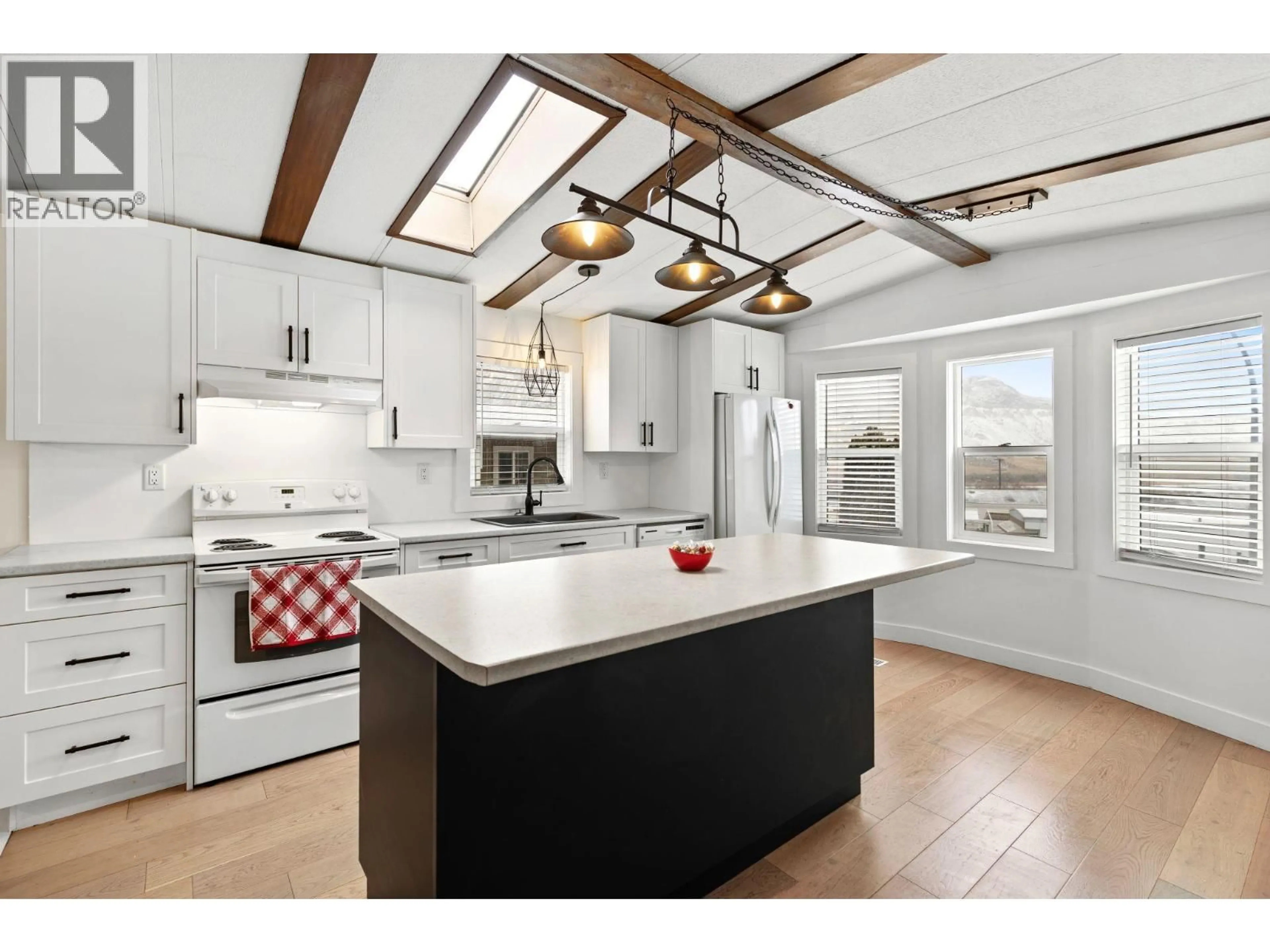 Open concept kitchen, unknown for B7 - 7155 DALLAS DRIVE, Kamloops British Columbia V2C4T1