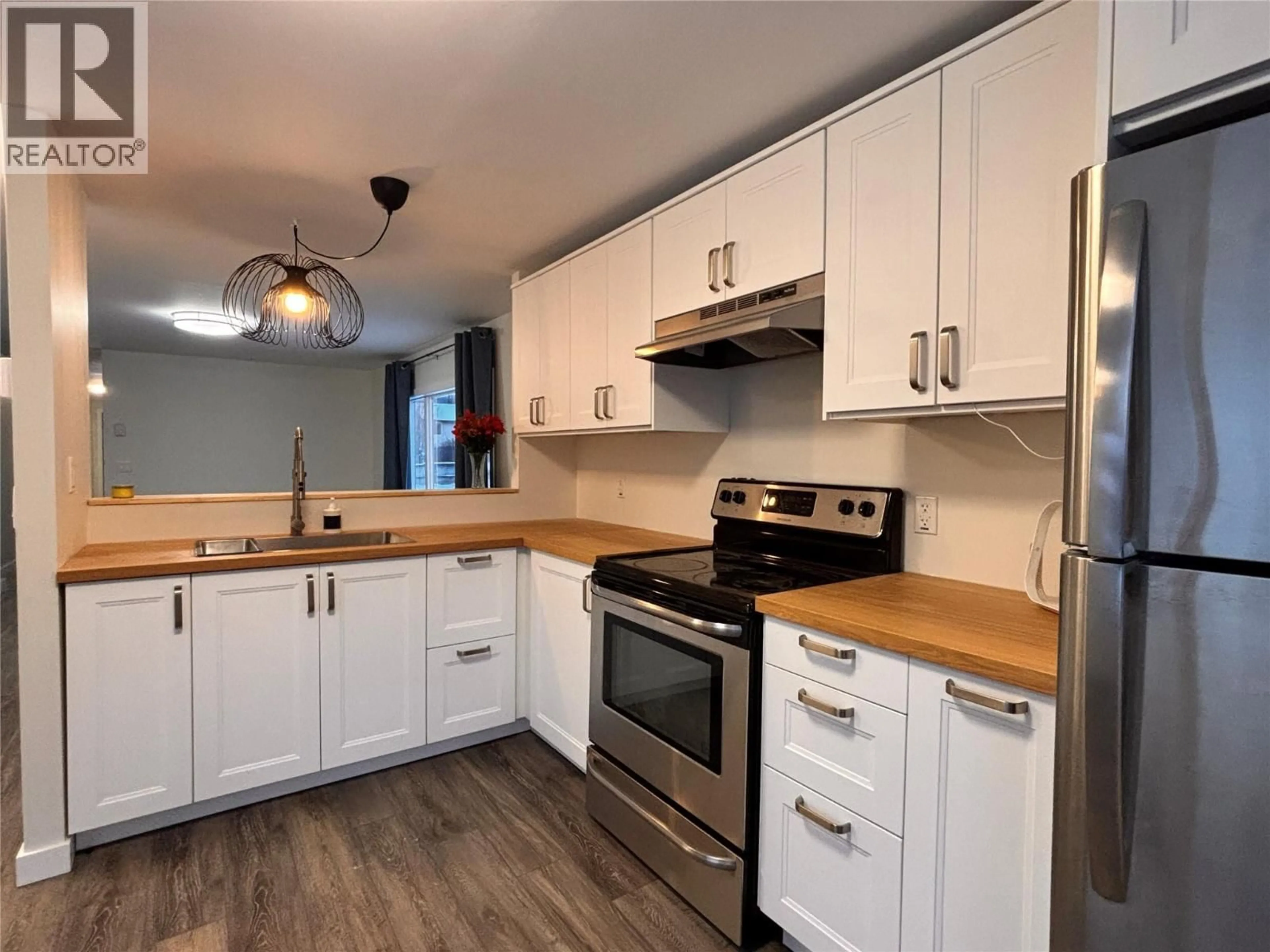 Standard kitchen, wood/laminate floor for 207 FOSTER AVENUE, Clinton British Columbia V0K1K0