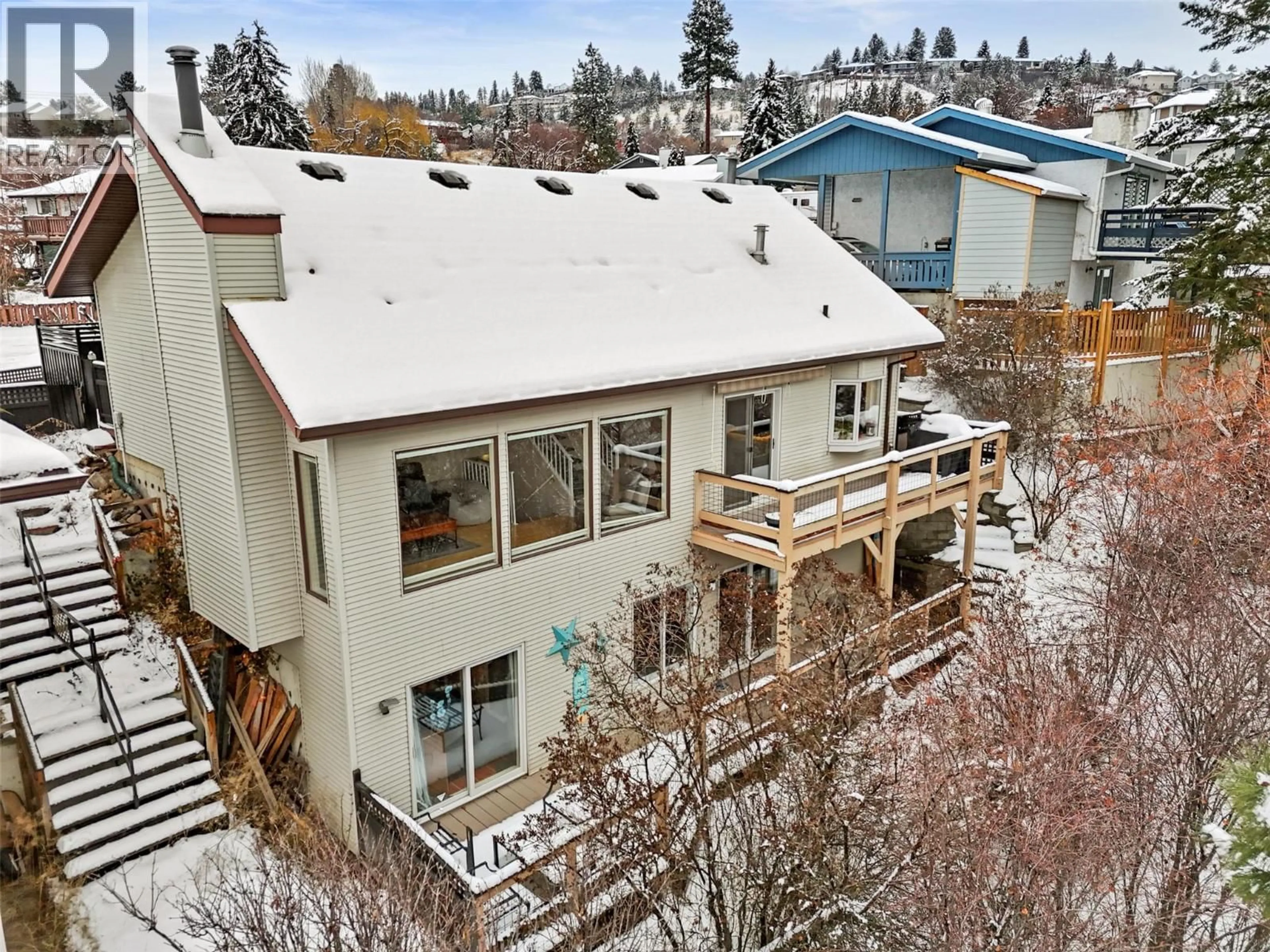 A pic from outside/outdoor area/front of a property/back of a property/a pic from drone, unknown for 328 WHITESHIELD CRESCENT, Kamloops British Columbia V2E1G3