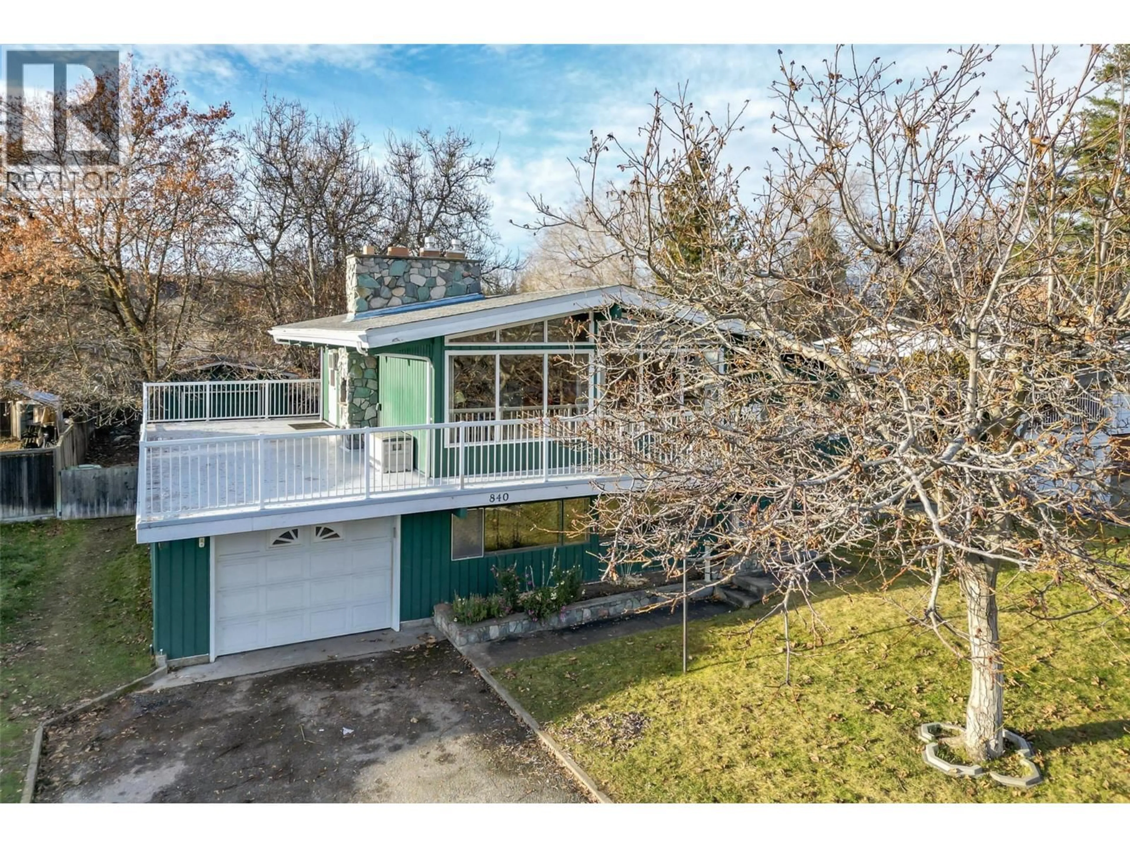 A pic from outside/outdoor area/front of a property/back of a property/a pic from drone, street for 840 MATT ROAD, Kelowna British Columbia V1X3W3