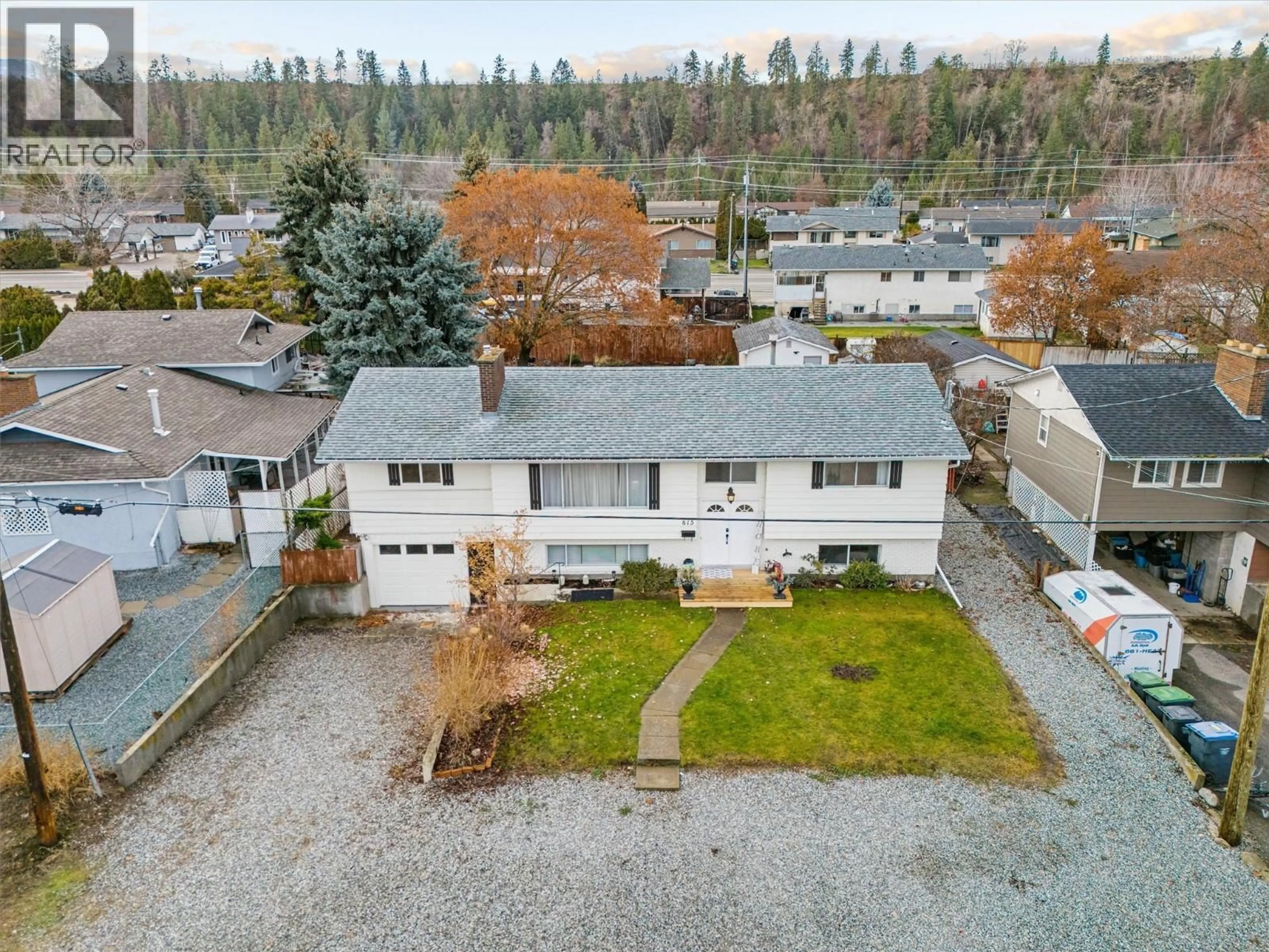 A pic from outside/outdoor area/front of a property/back of a property/a pic from drone, street for 815 WAYNE ROAD, Kelowna British Columbia V1X1A4
