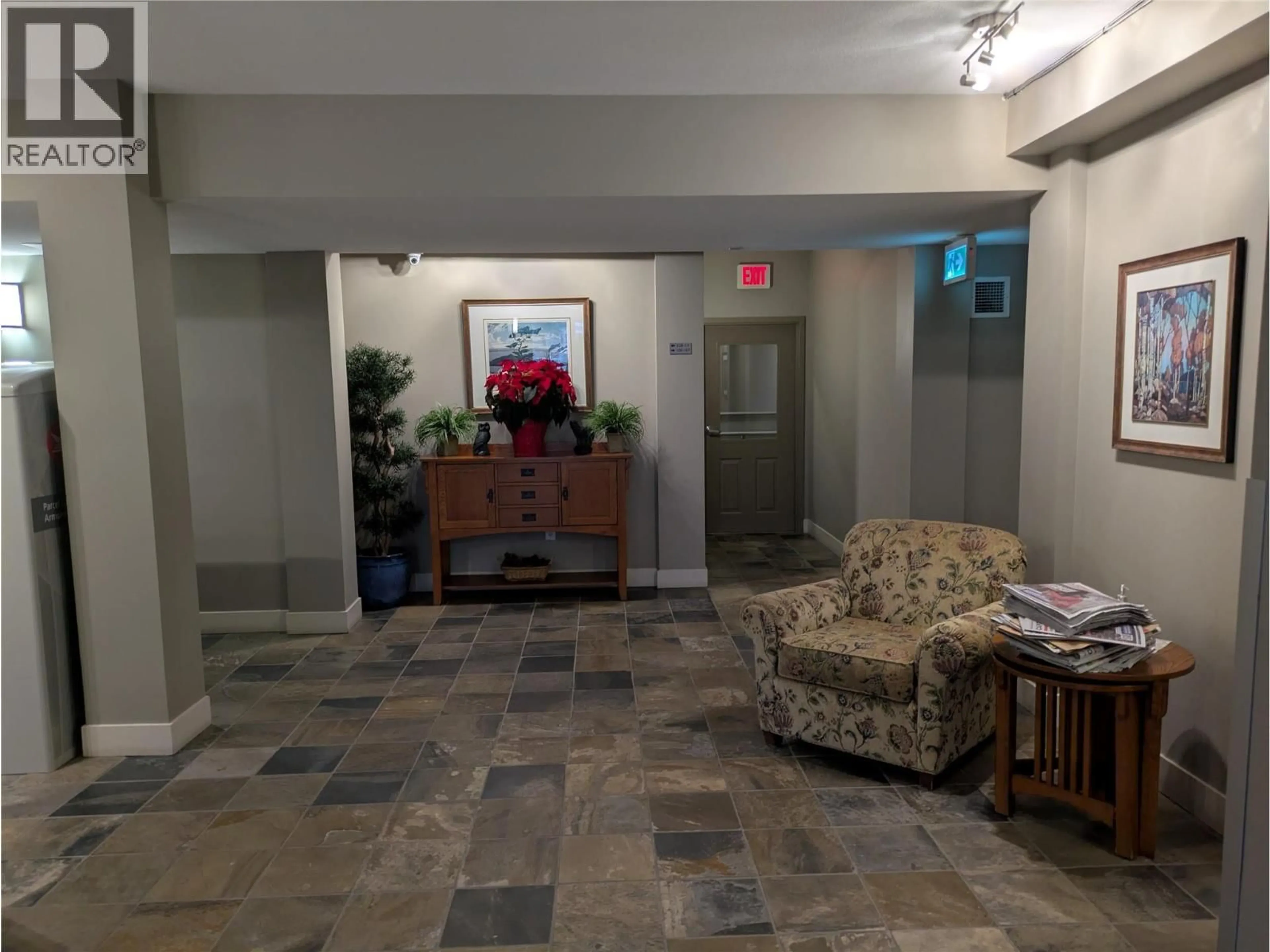 Lobby for 203 - 688 LEQUIME ROAD, Kelowna British Columbia V1W1A4