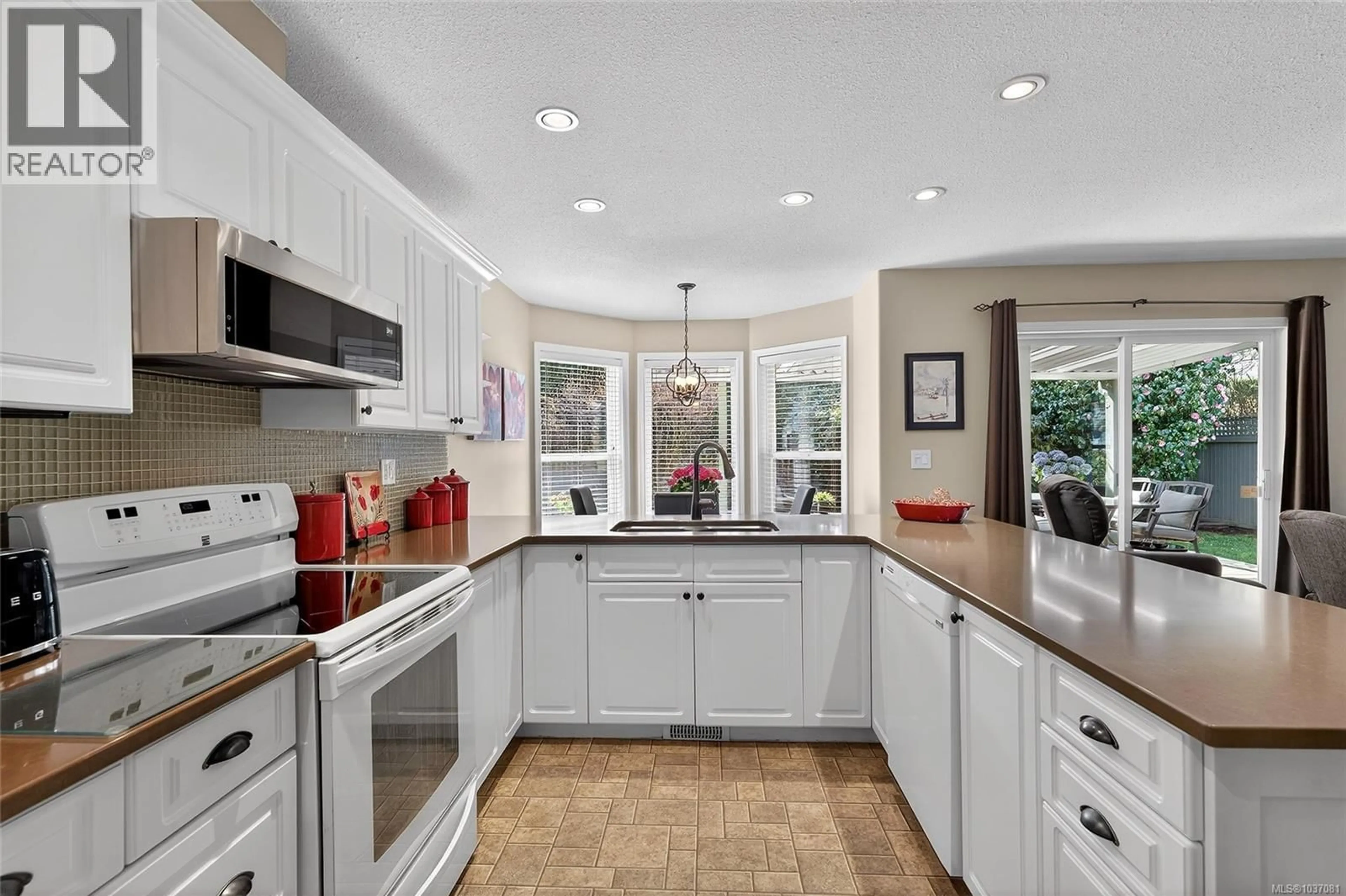 Unknown for 617 WINDWARD WAY, Qualicum Beach British Columbia V9K2K4