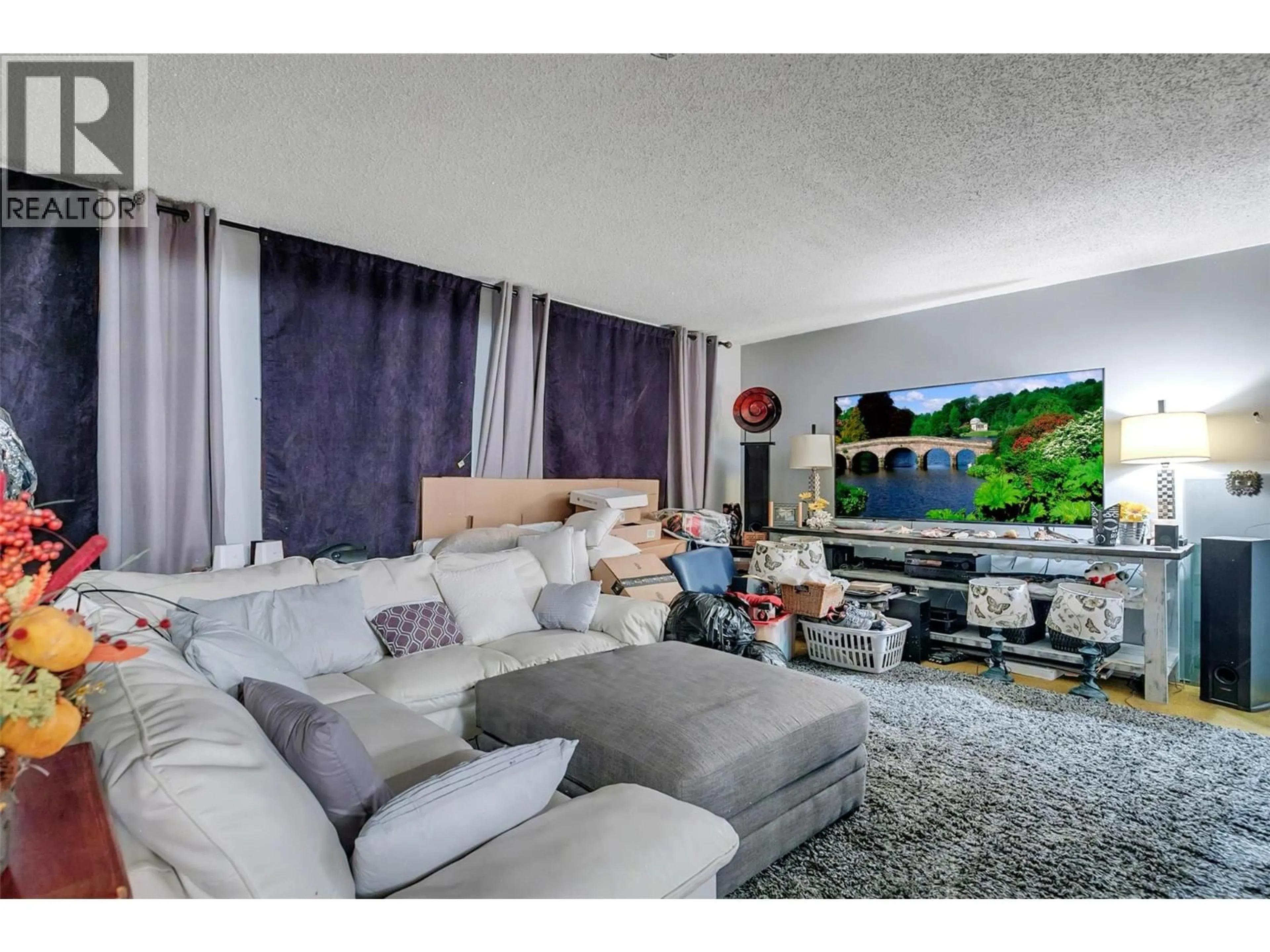 Living room with furniture, unknown for 4055 MCCLAIN ROAD, Kelowna British Columbia V1W3Z5