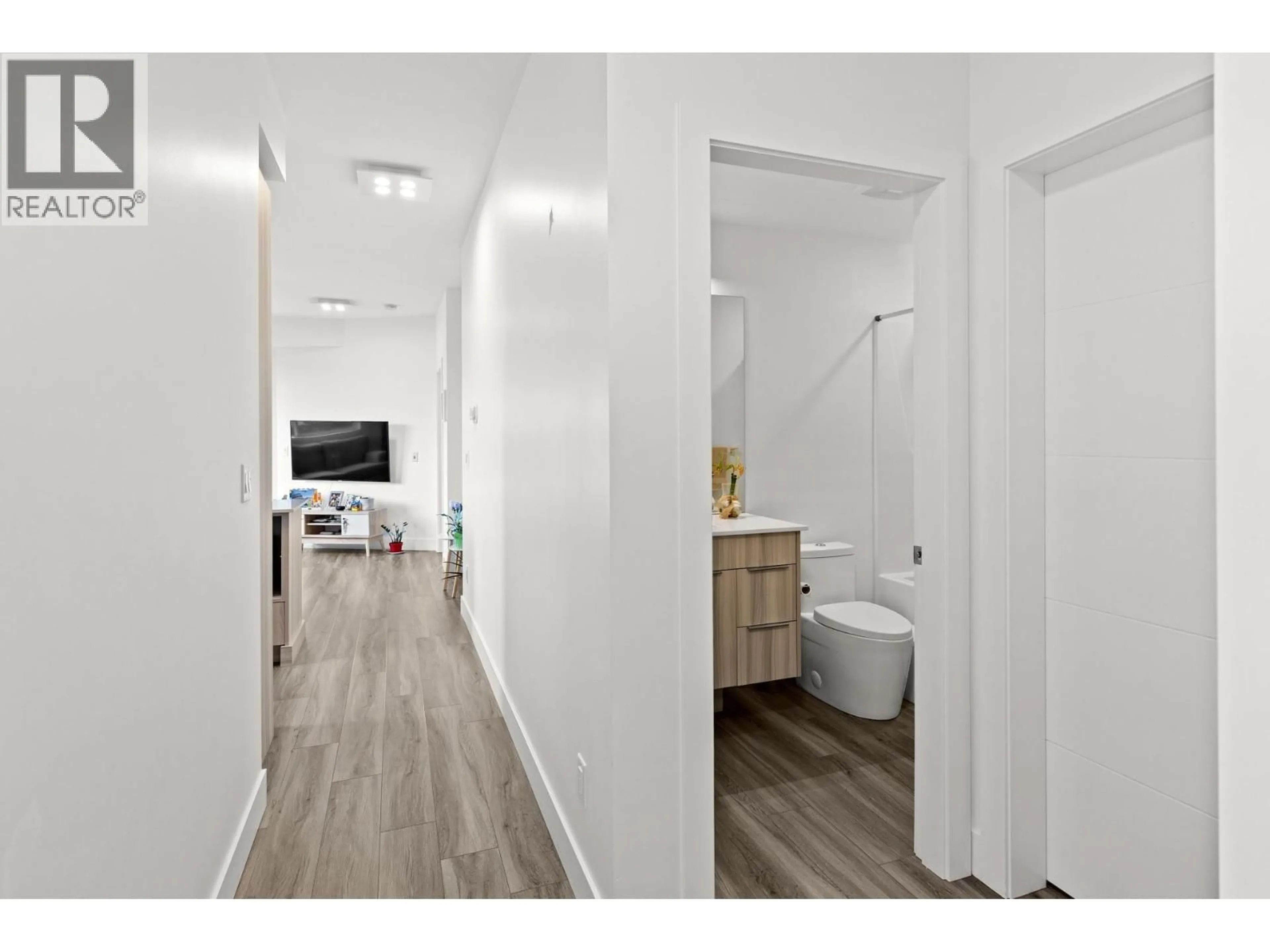 Unknown for 405 - 3634 MISSION SPRINGS DRIVE, Kelowna British Columbia V1W0C9