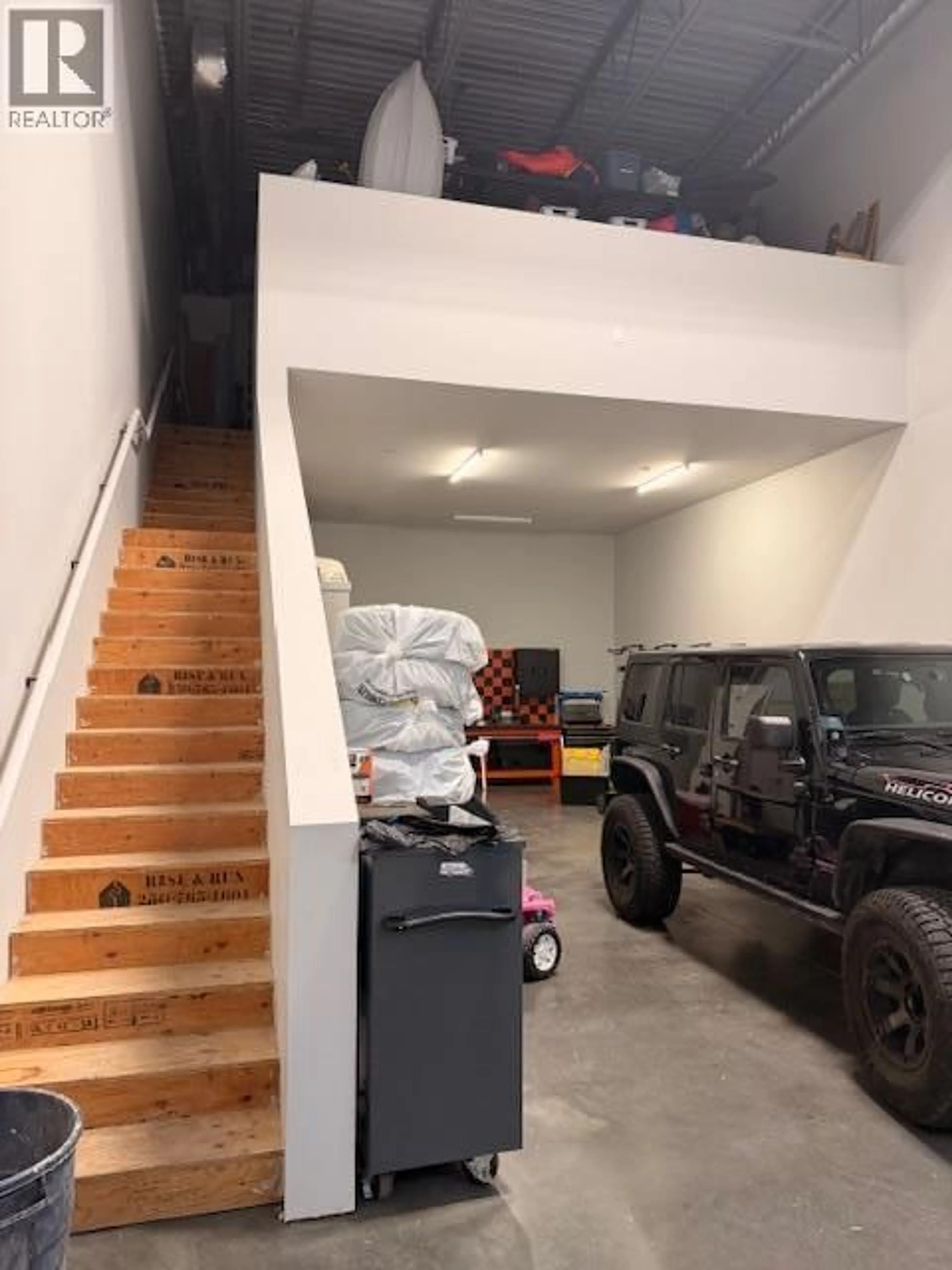 Indoor garage for 3 - 2110 MATRIX CRESCENT, Kelowna British Columbia V1V0C1