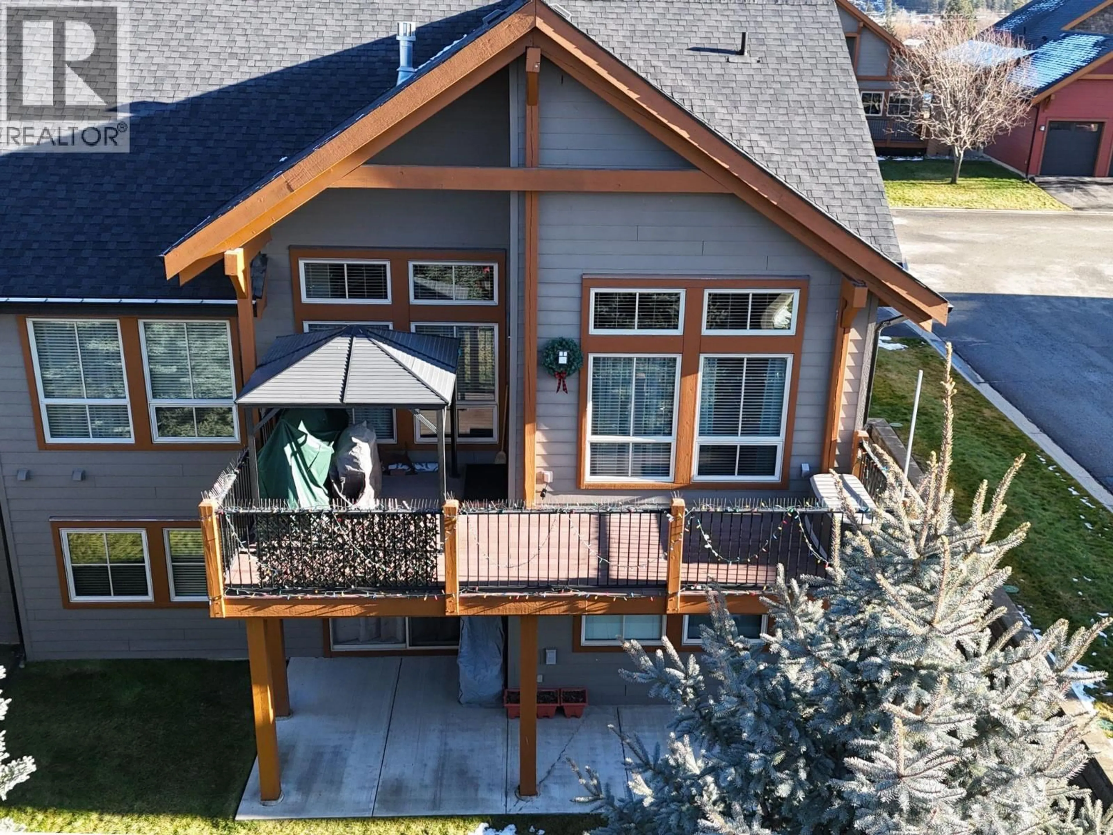 A pic from outside/outdoor area/front of a property/back of a property/a pic from drone, mountain view for 223 BOULDER CREEK, Cranbrook British Columbia V1C0B4