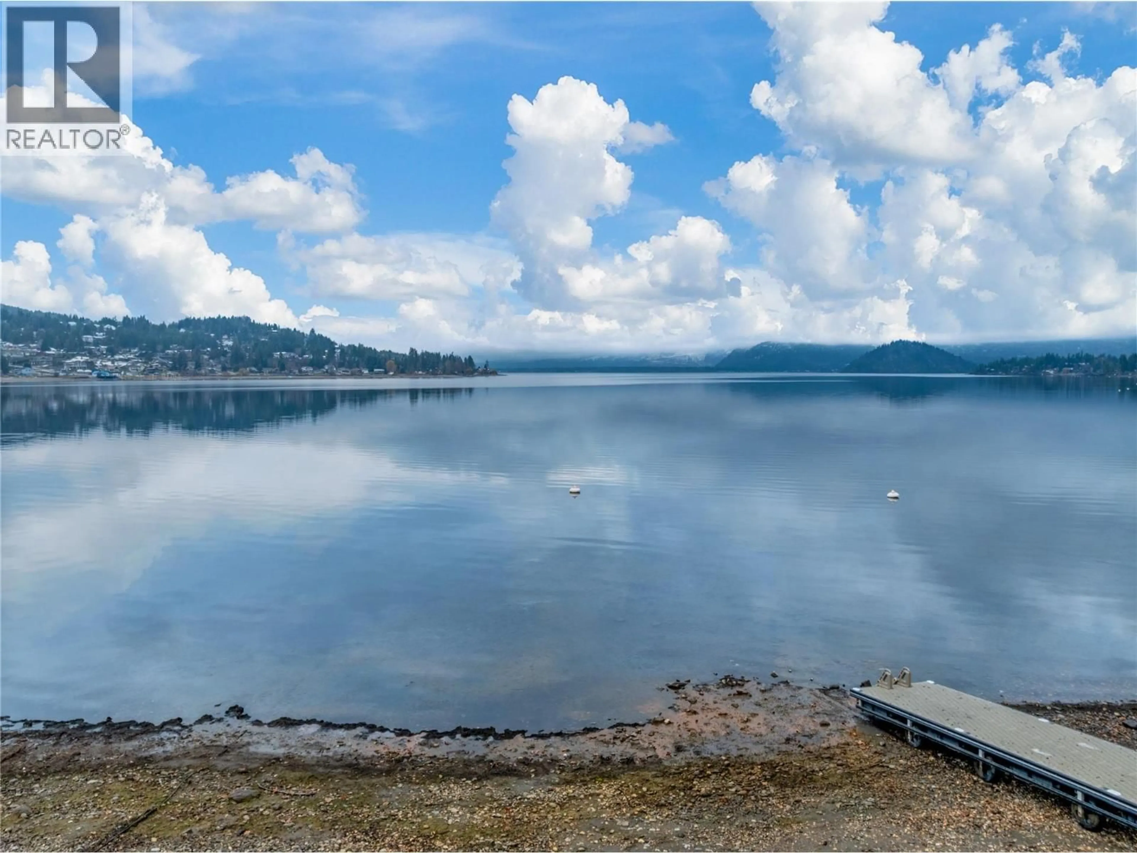 Blurry image for 2022 EAGLE BAY ROAD, Blind Bay British Columbia V0E1H1