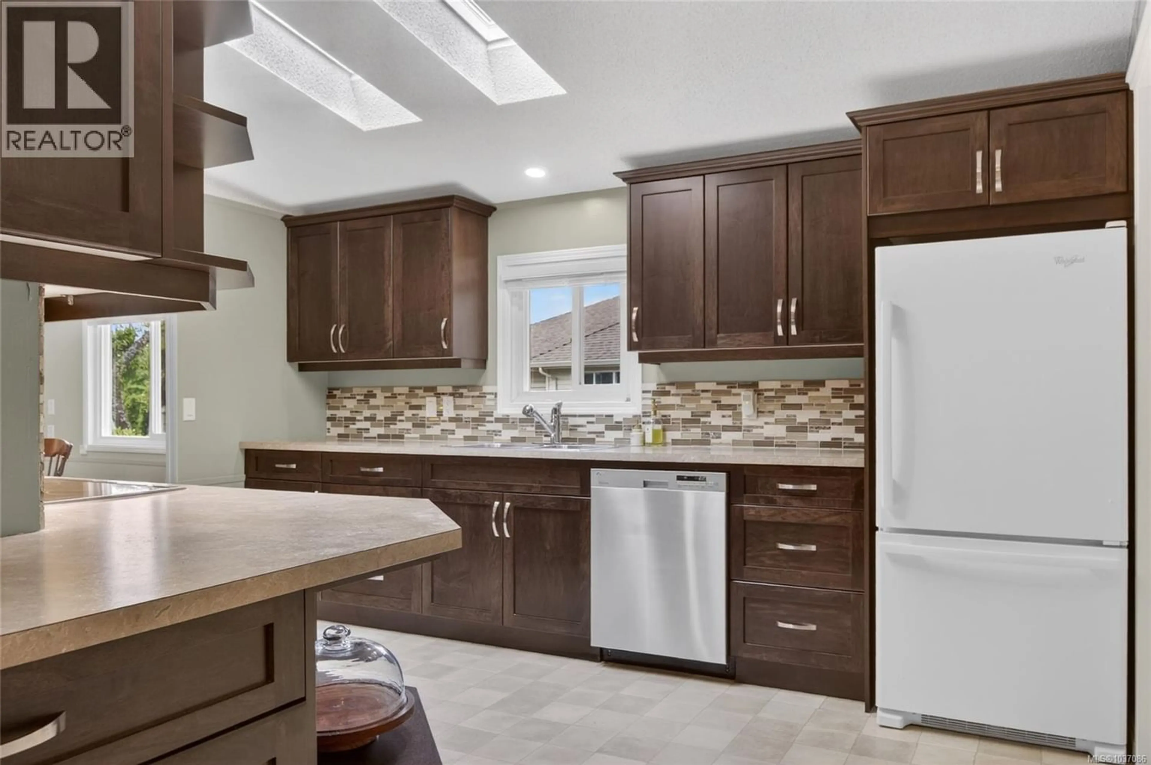 Unknown for 2200 STADACONA DRIVE, Comox British Columbia V9M3P9