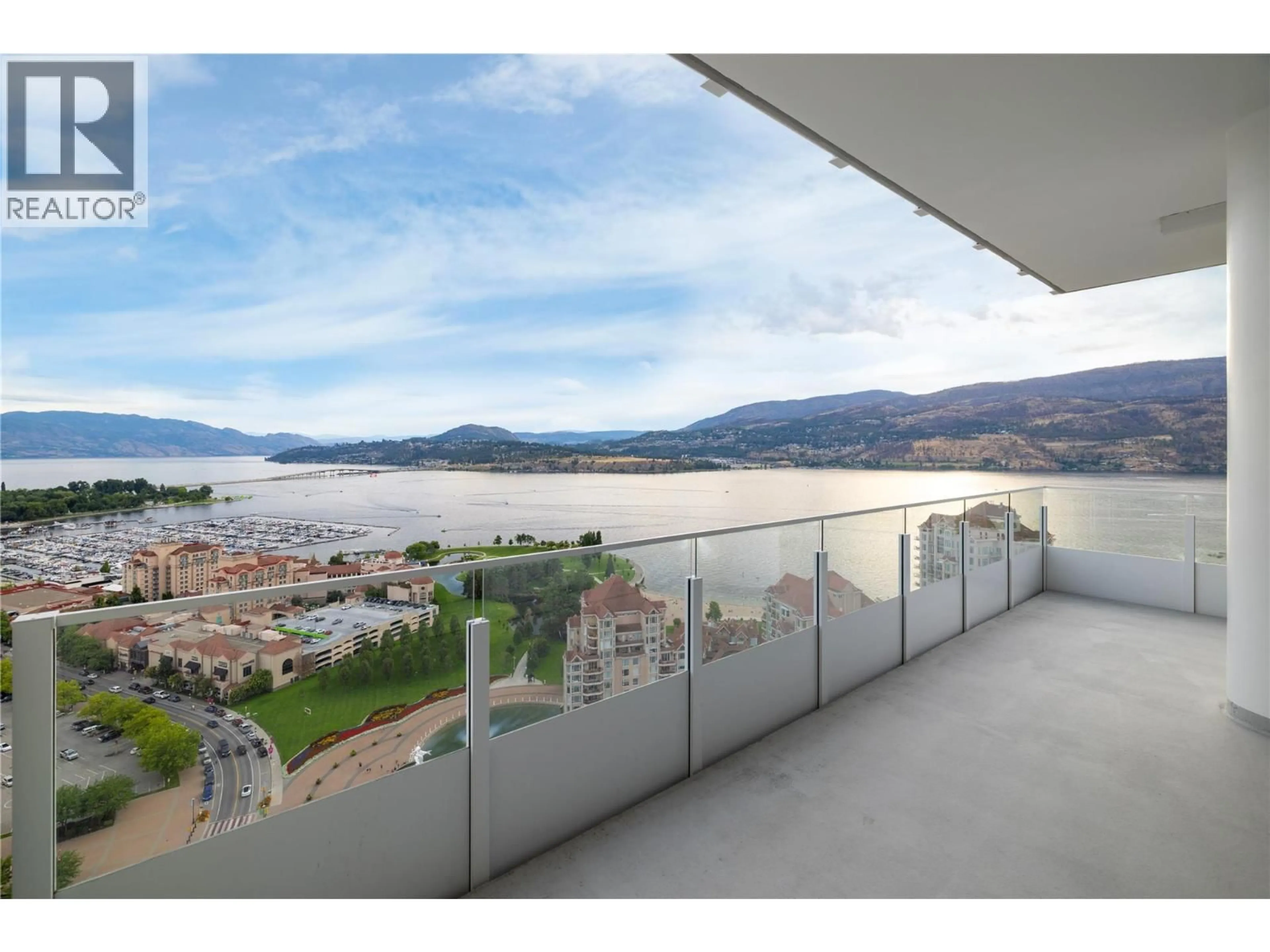 Balcony in the apartment, water/lake/river/ocean view for 2803 - 1181 SUNSET DRIVE, Kelowna British Columbia V1Y0L4