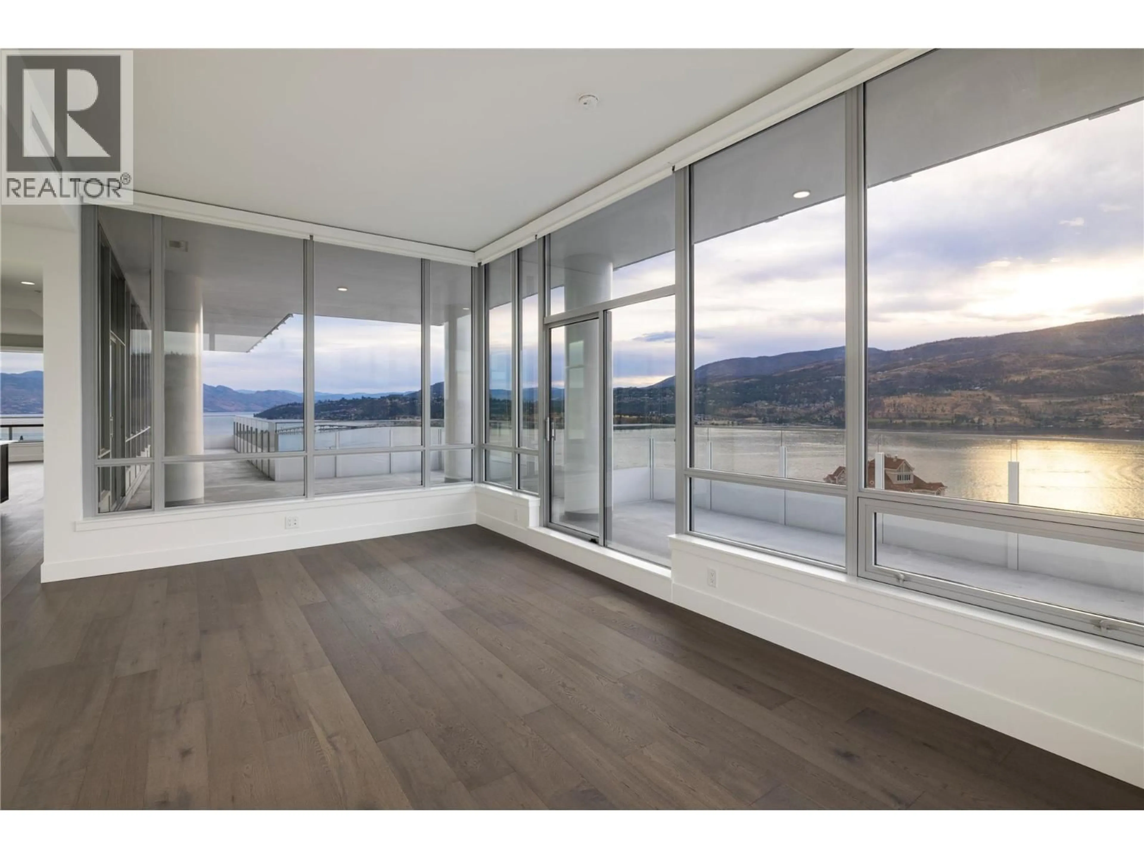 Indoor foyer for 2803 - 1181 SUNSET DRIVE, Kelowna British Columbia V1Y0L4