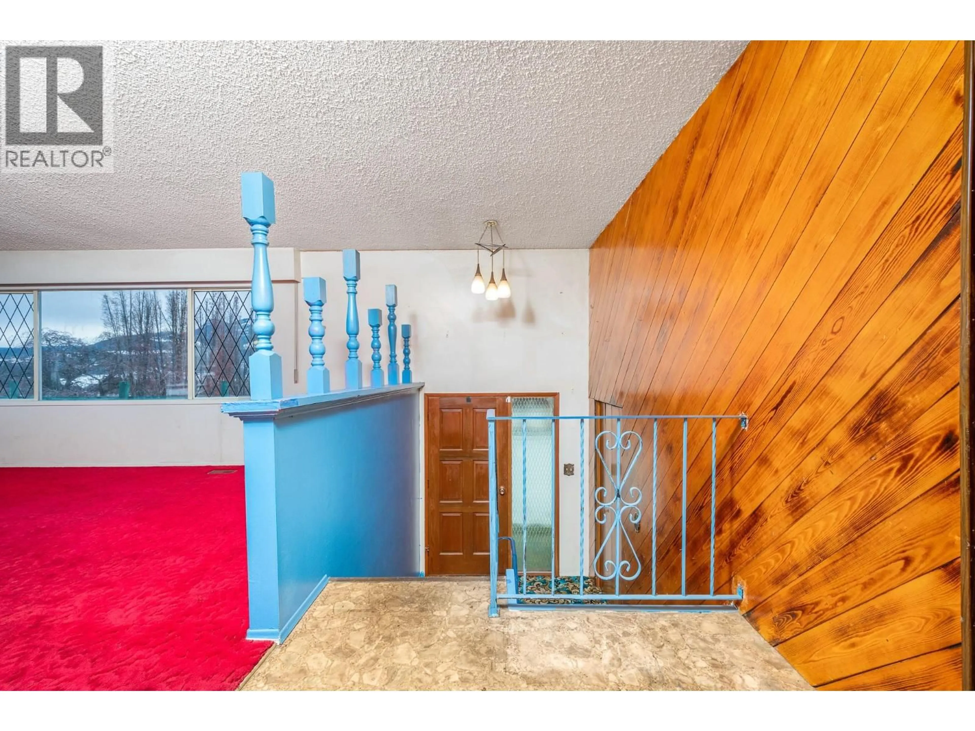 Indoor foyer for 6920 BUCHANAN ROAD, Coldstream British Columbia V1B3C5