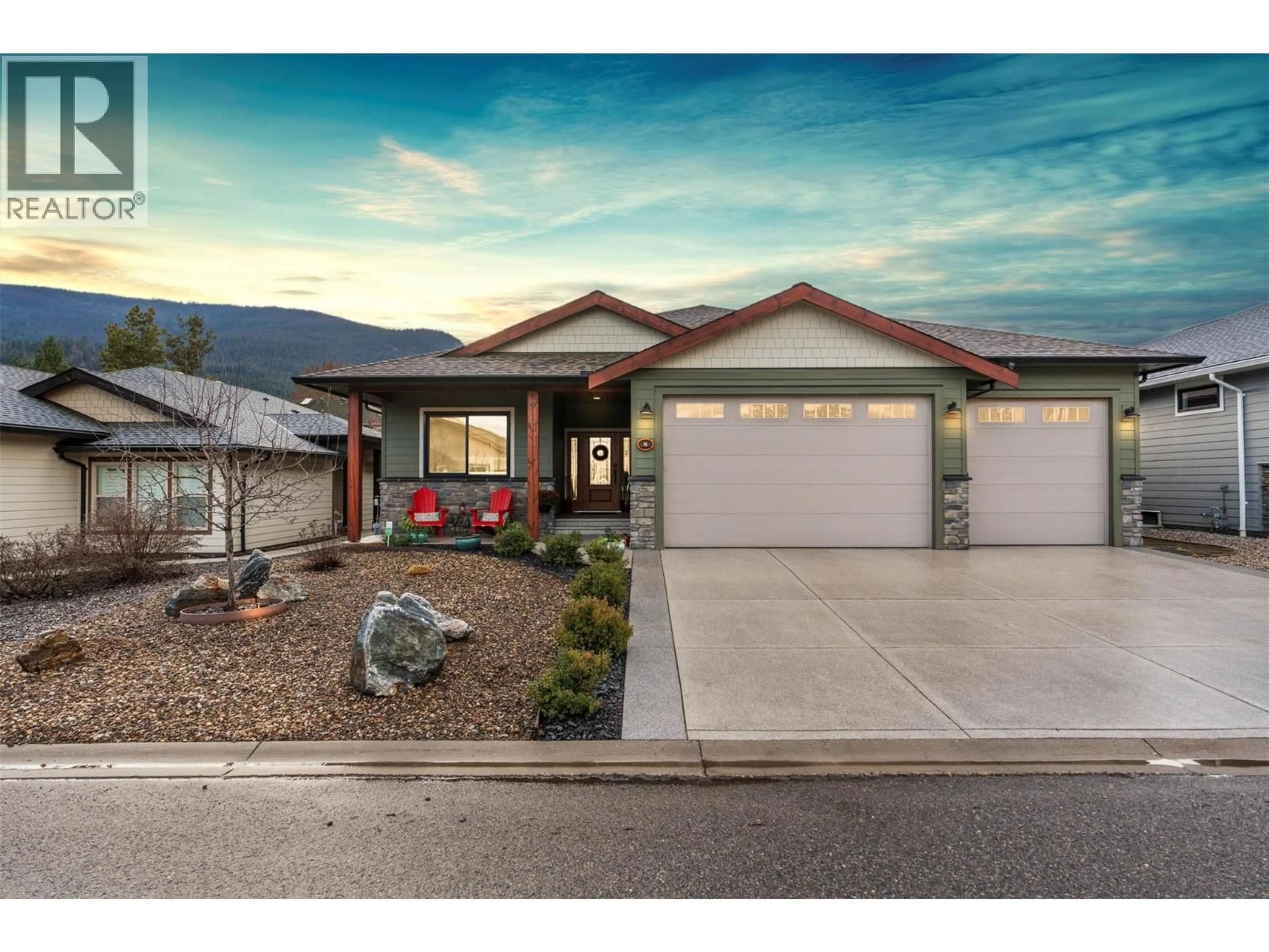 Unknown for 8 - 2444 YORK AVENUE, Armstrong British Columbia V4Y0Y3