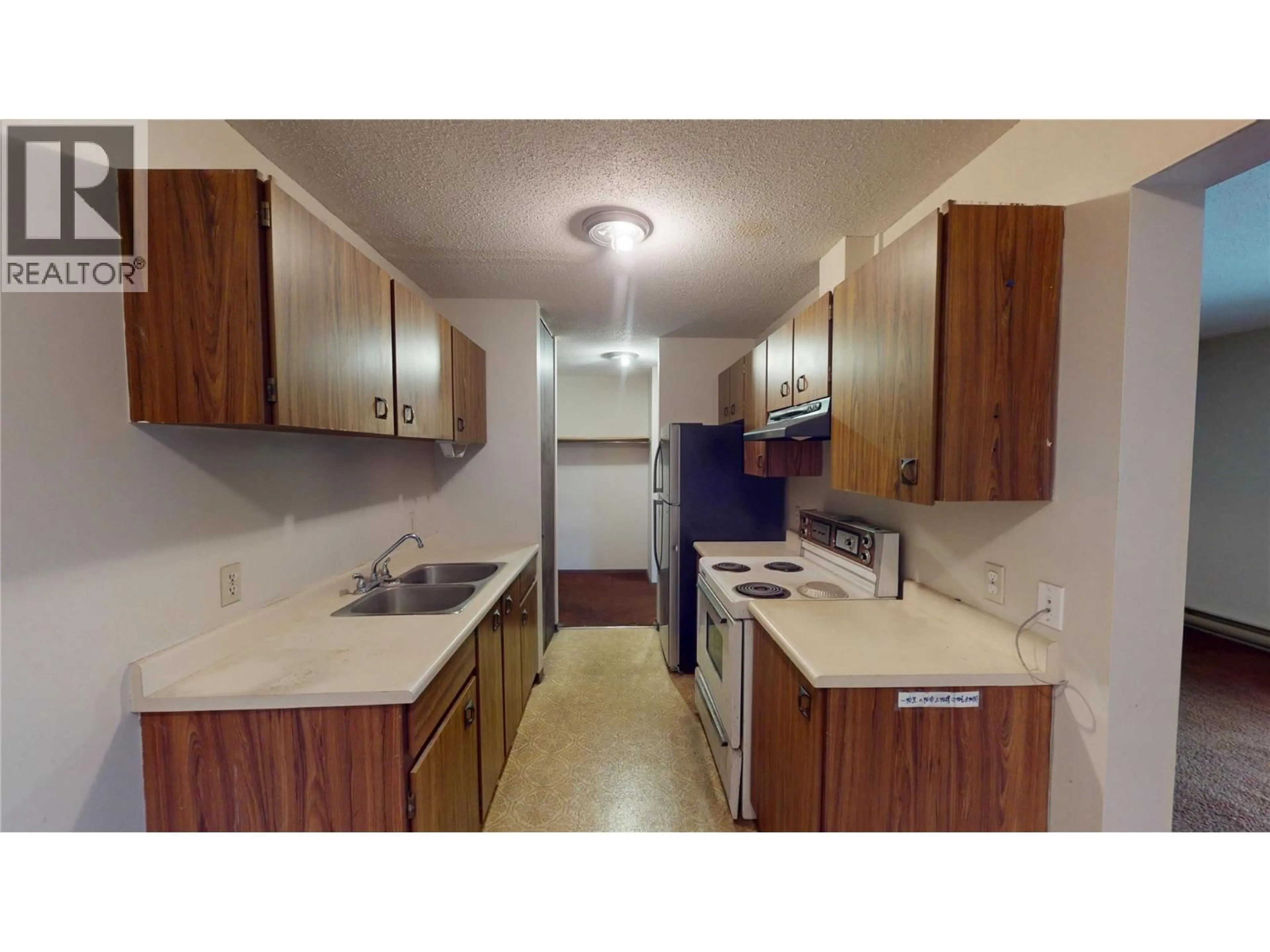 Standard kitchen, unknown for 303 - 606 18TH AVENUE NORTH, Cranbrook British Columbia V1C5M1